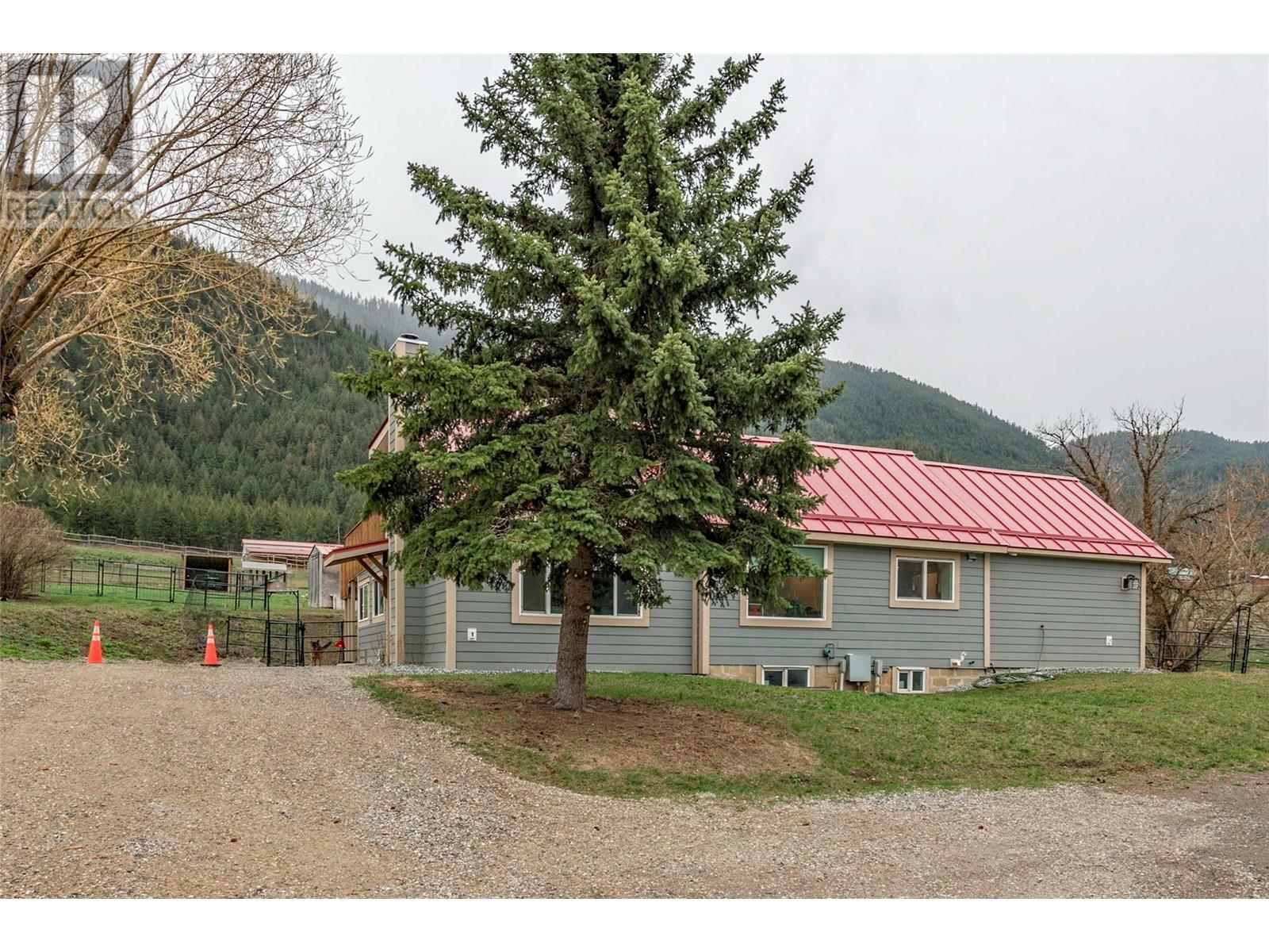 FALKLAND, British Columbia, V0E 1W0, CA, 3 Bedrooms Bedrooms, ,2 BathroomsBathrooms,Residential,For Sale,1836666
