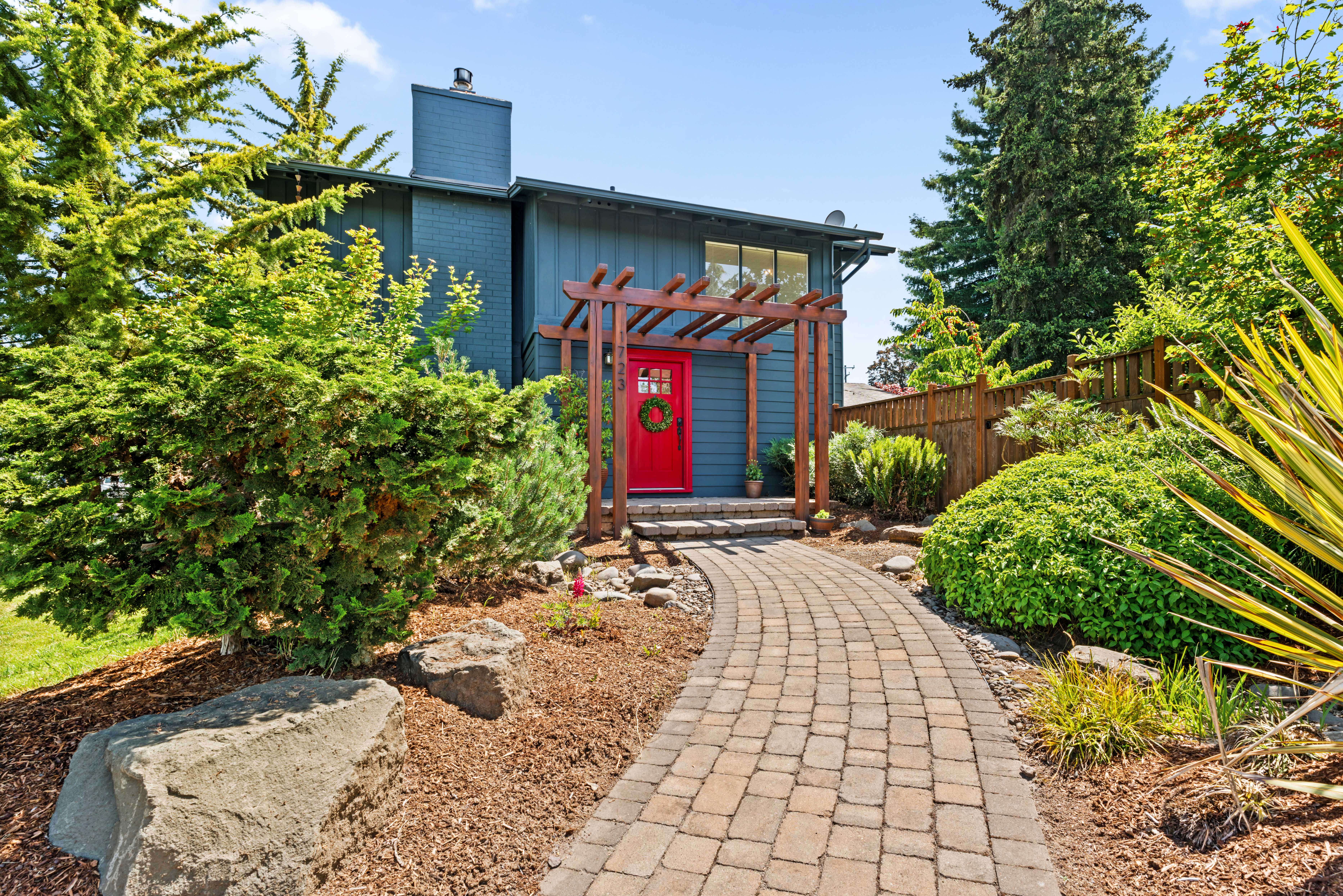 Lincoln St, Albany, OR 97321