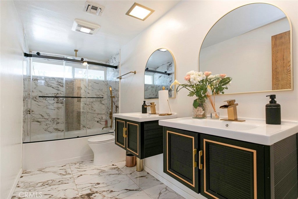 Granada Hills, California, 91344, United States, 3 Bedrooms Bedrooms, ,2 BathroomsBathrooms,Residential,For Sale,1940925