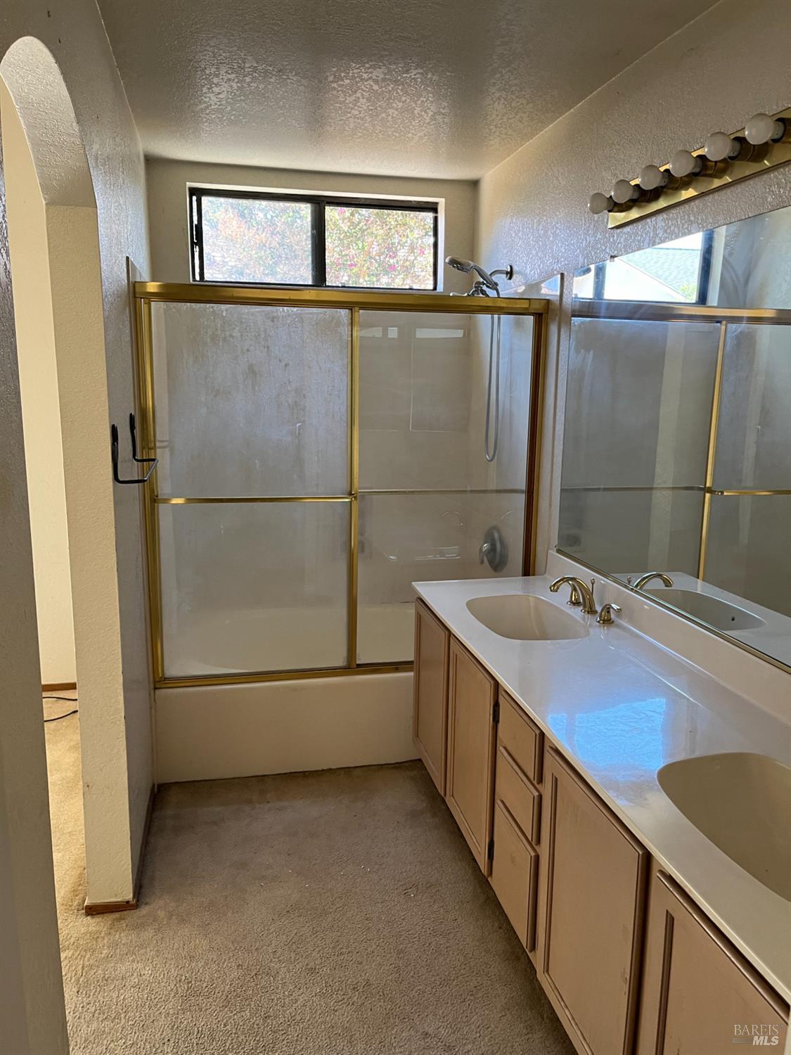 Vacaville, California, 95687, United States, 3 Bedrooms Bedrooms, ,2 BathroomsBathrooms,Residential,For Sale,1909138