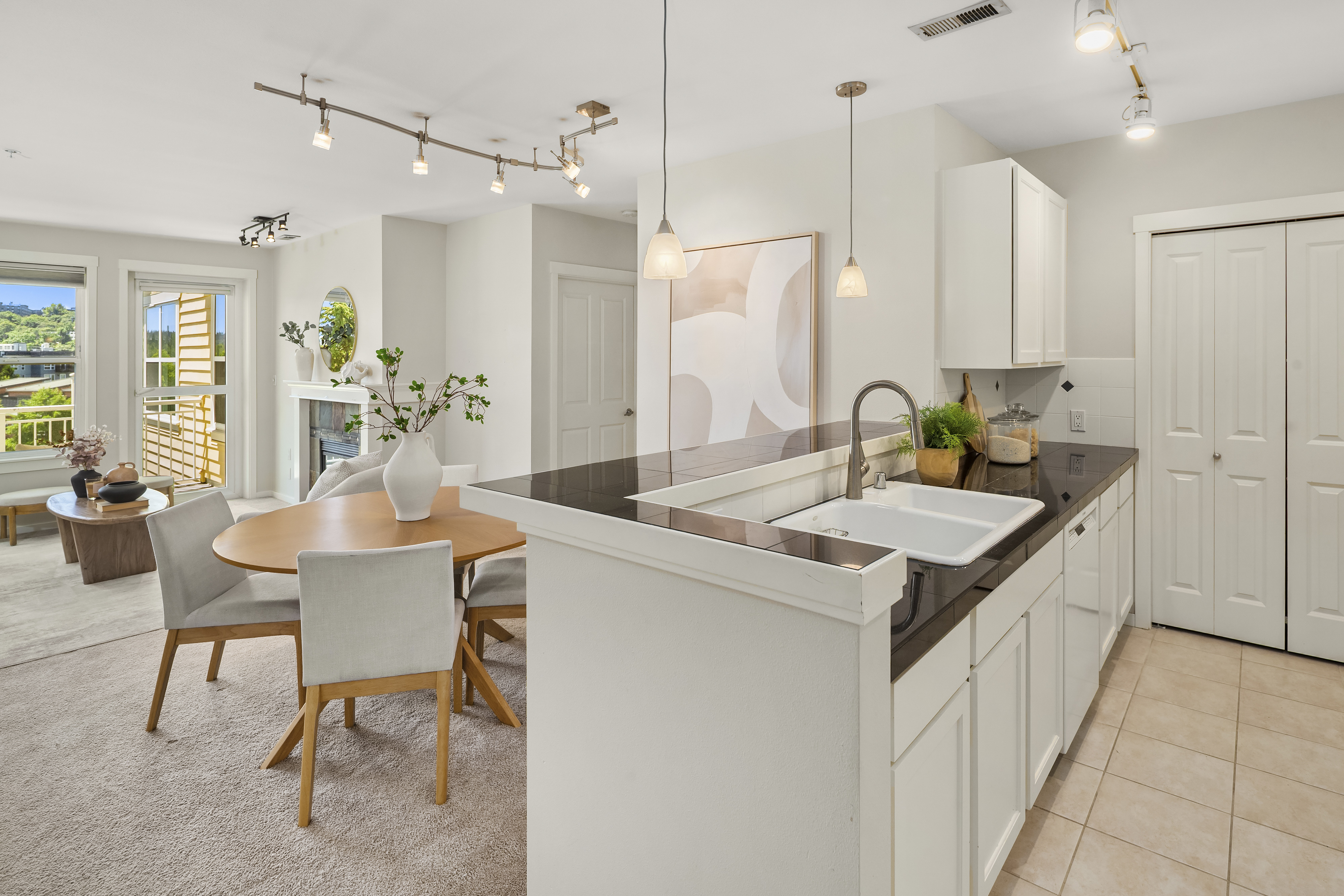  2901 NE Blakeley St Unit #409, Seattle, WA 98105 - 物件實景