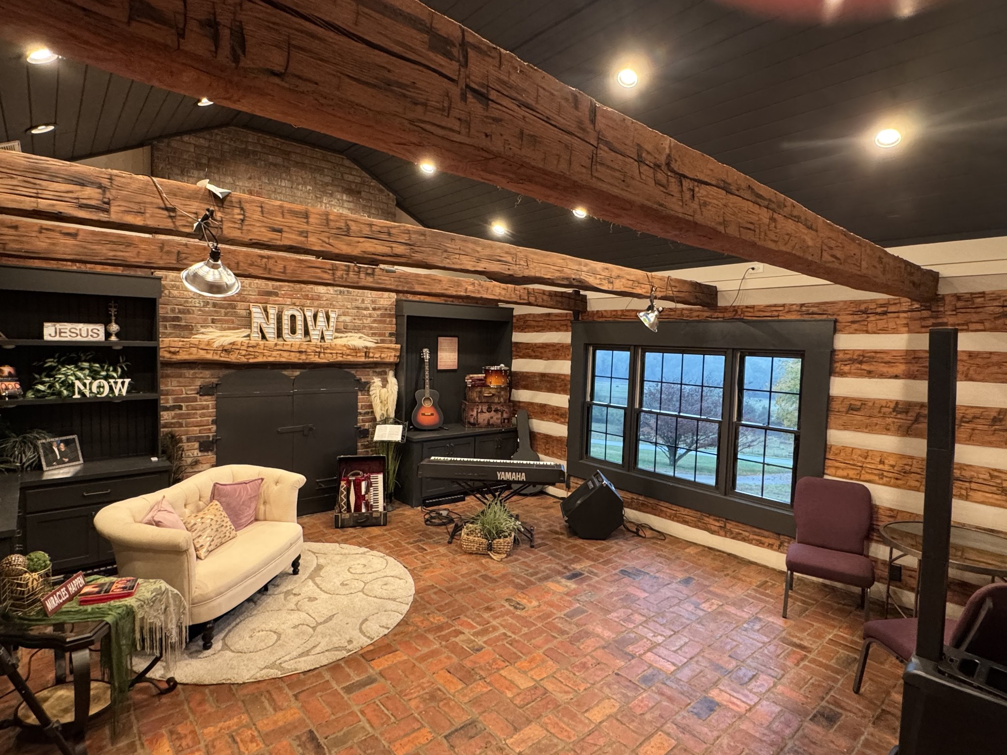 Hendersonville, Tennessee, 37075, United States, 6 Bedrooms Bedrooms, ,5 BathroomsBathrooms,Residential,For Sale,1993824