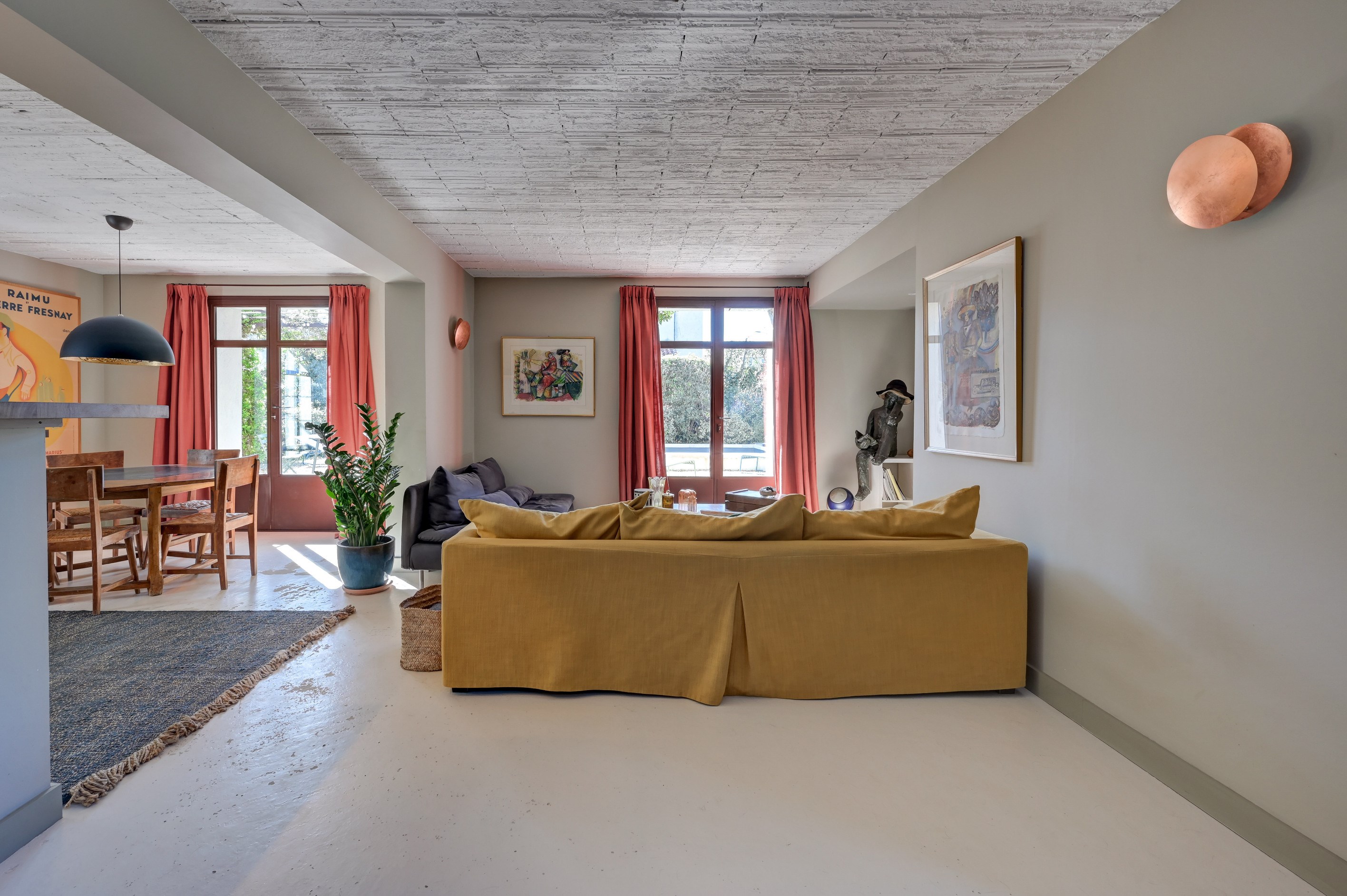  Townhouse with garden and swimming pool, 5 minutes