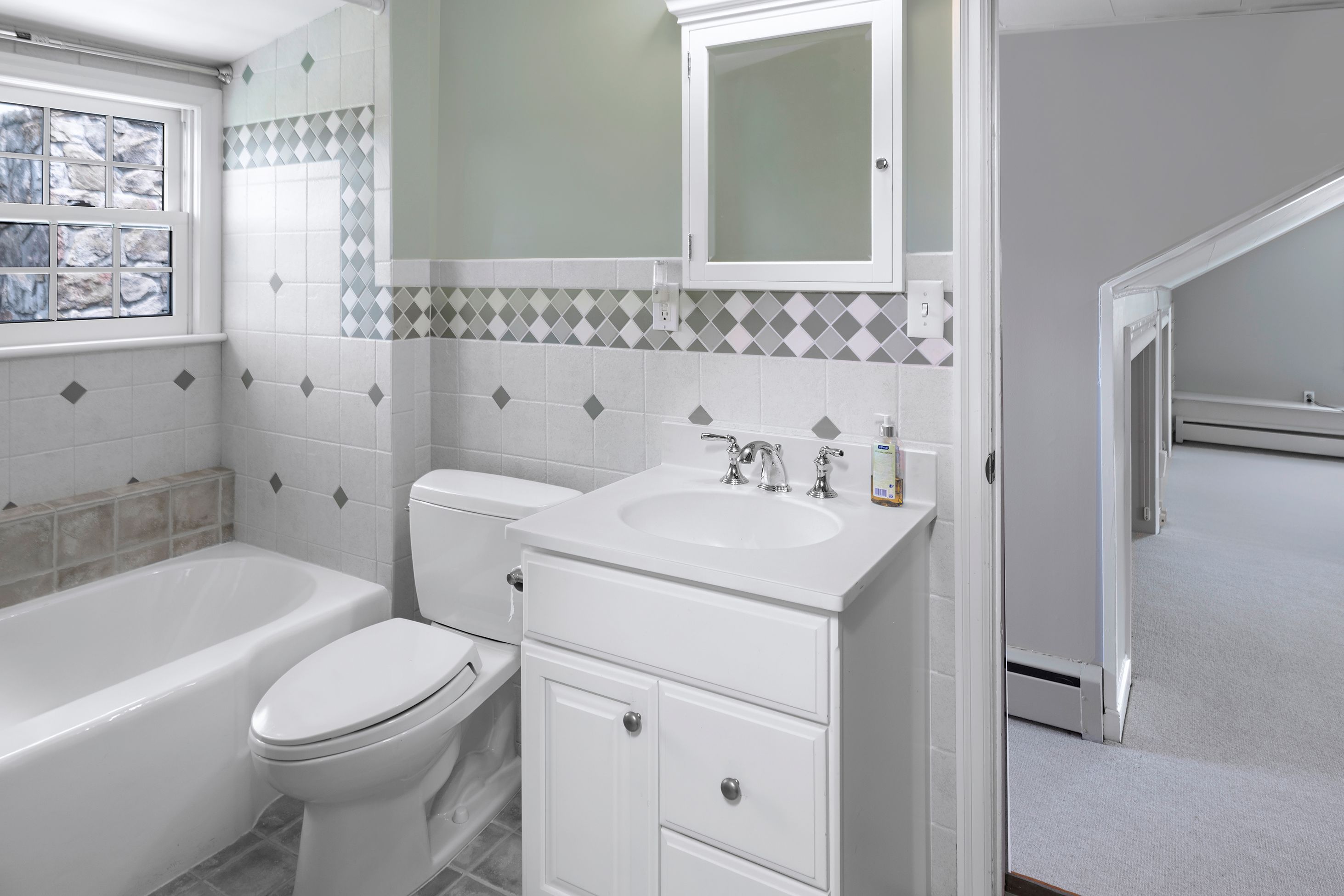  Gracefully Expanded Colonial Home on Picture-Perfect Grounds - 物件實景