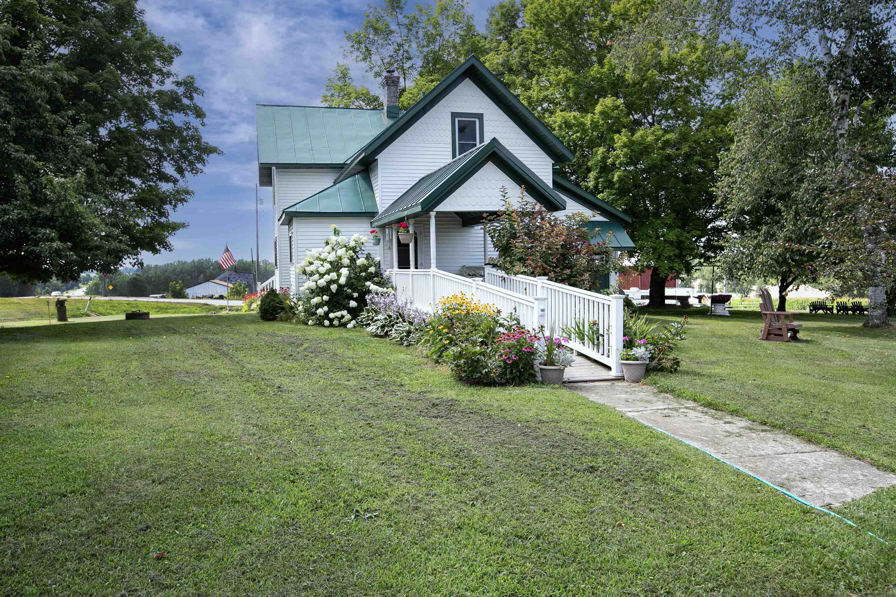 Bonduel, Wisconsin, 54107, United States, 4 Bedrooms Bedrooms, ,1 BathroomBathrooms,Residential,For Sale,1937889