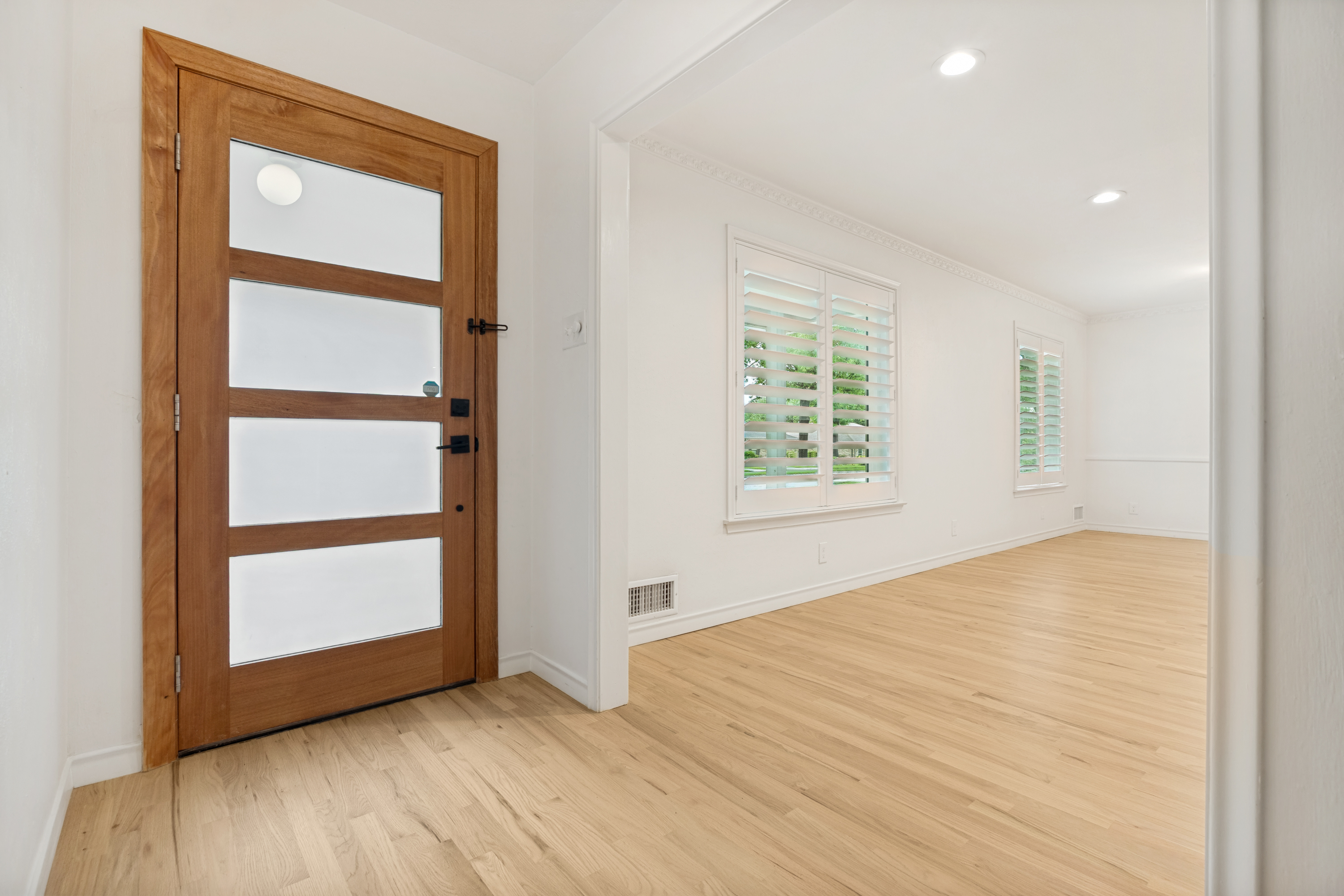  Beautifully Updated One-Story on Oversized Lot in Merriman Manor - 物件實景