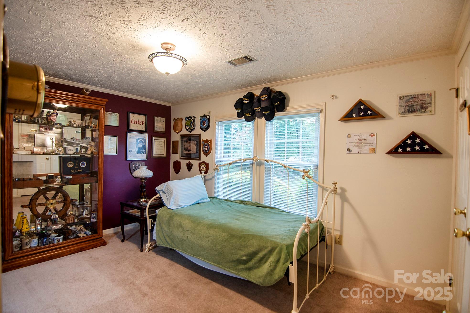 Hendersonville, North Carolina, 28792, United States, 3 Bedrooms Bedrooms, ,3 BathroomsBathrooms,Residential,For Sale,1976526