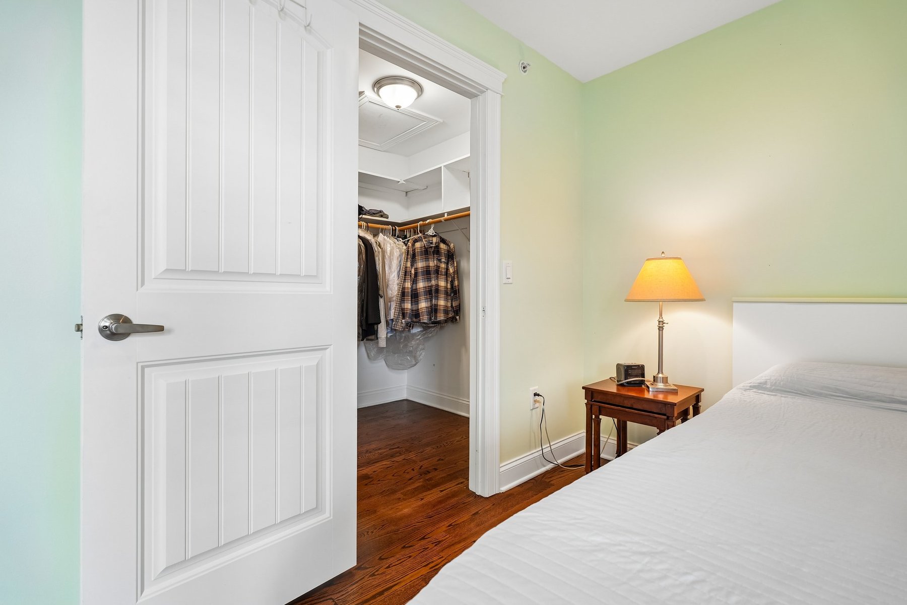  ?Steven Court Community? Meticulously Maintained Top to Bottom Townhome - 物件實景