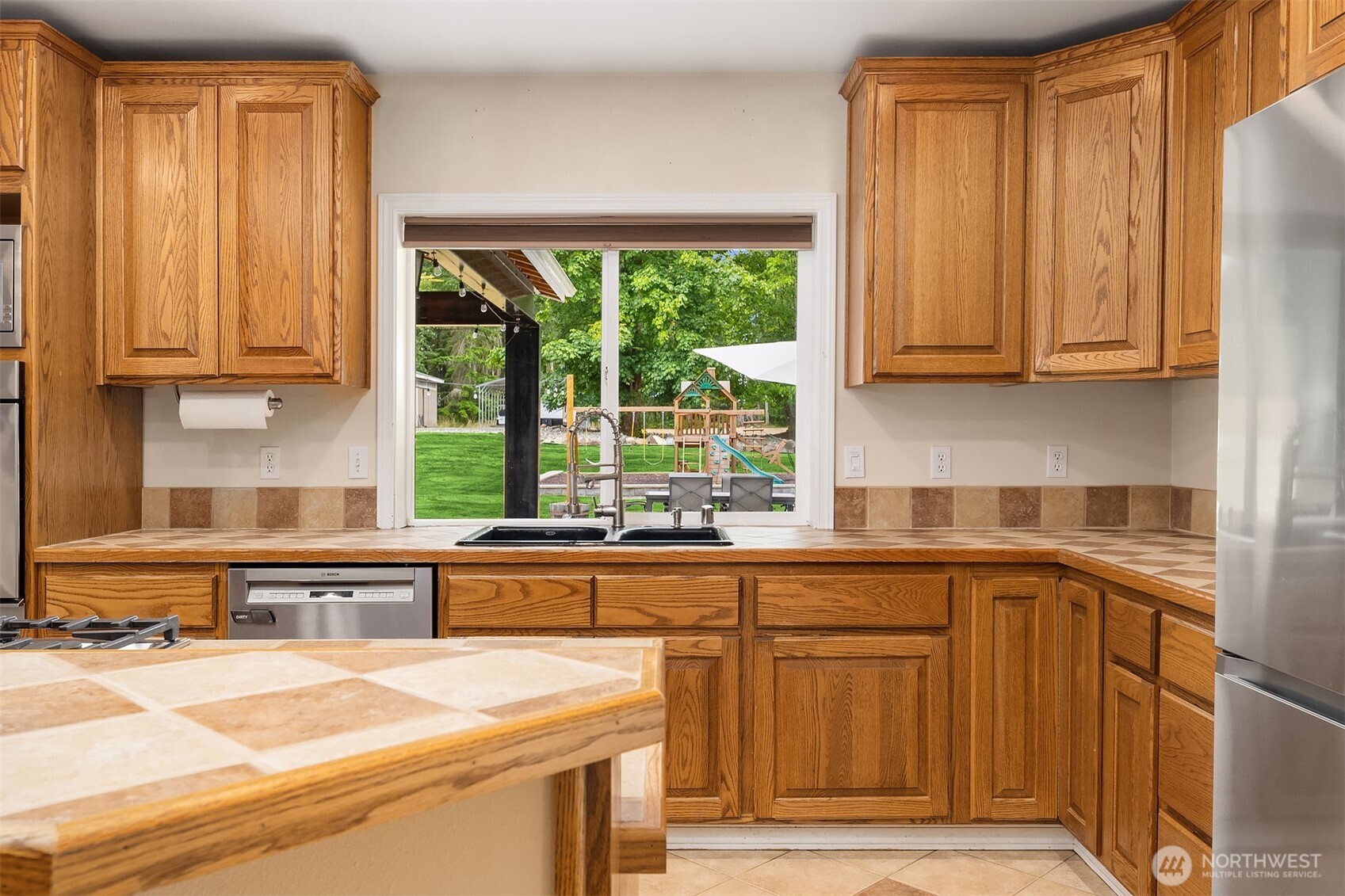 Lake Stevens, Washington, 98258, United States, 4 Bedrooms Bedrooms, ,2 BathroomsBathrooms,Residential,For Sale,1901328