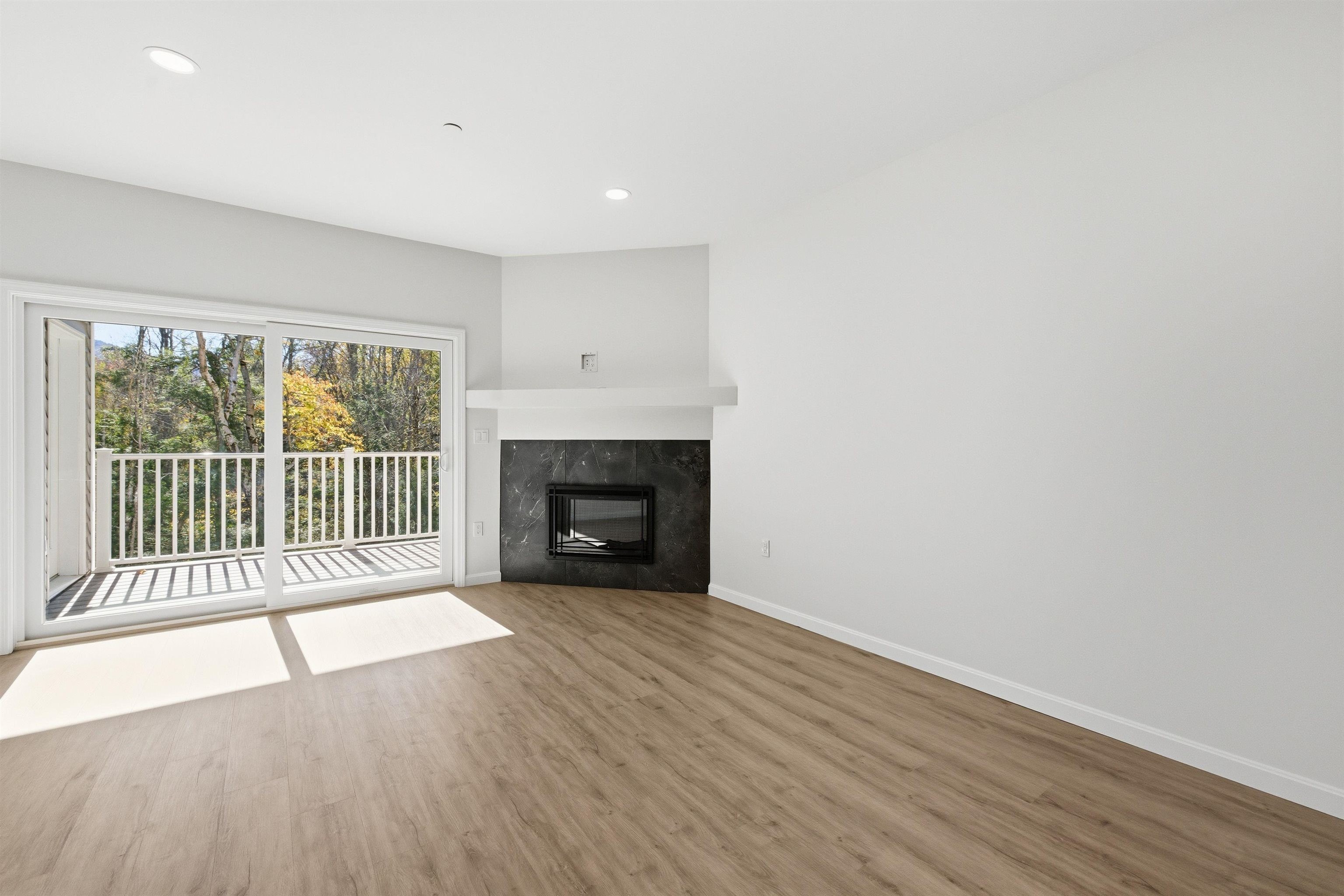 Lincoln, New Hampshire, 03251, United States, 3 Bedrooms Bedrooms, ,2 BathroomsBathrooms,Residential,For Sale,1980638