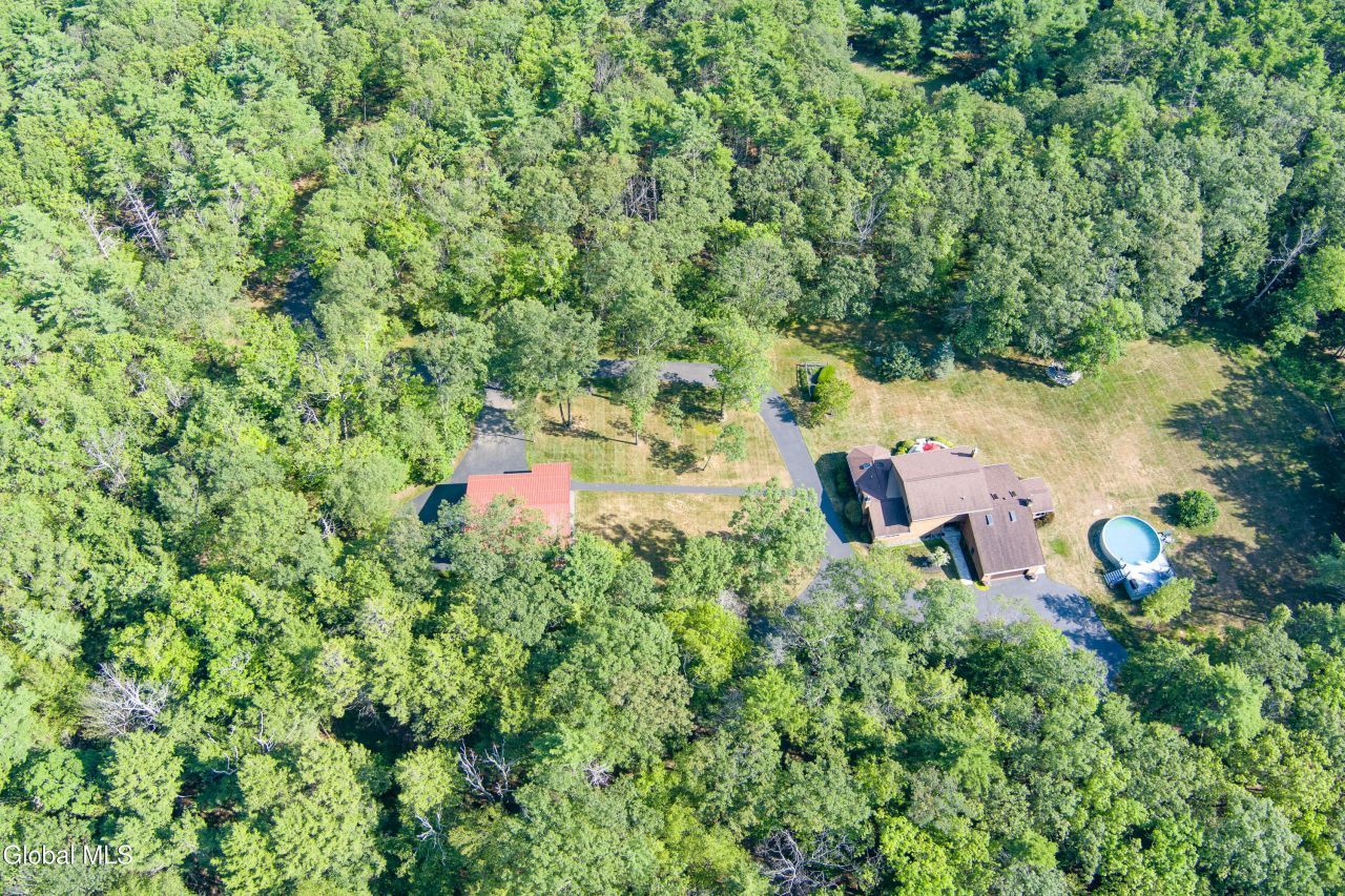 Coeymans Hollow, New York, 12046, United States, 4 Bedrooms Bedrooms, ,3 BathroomsBathrooms,Residential,For Sale,1907699