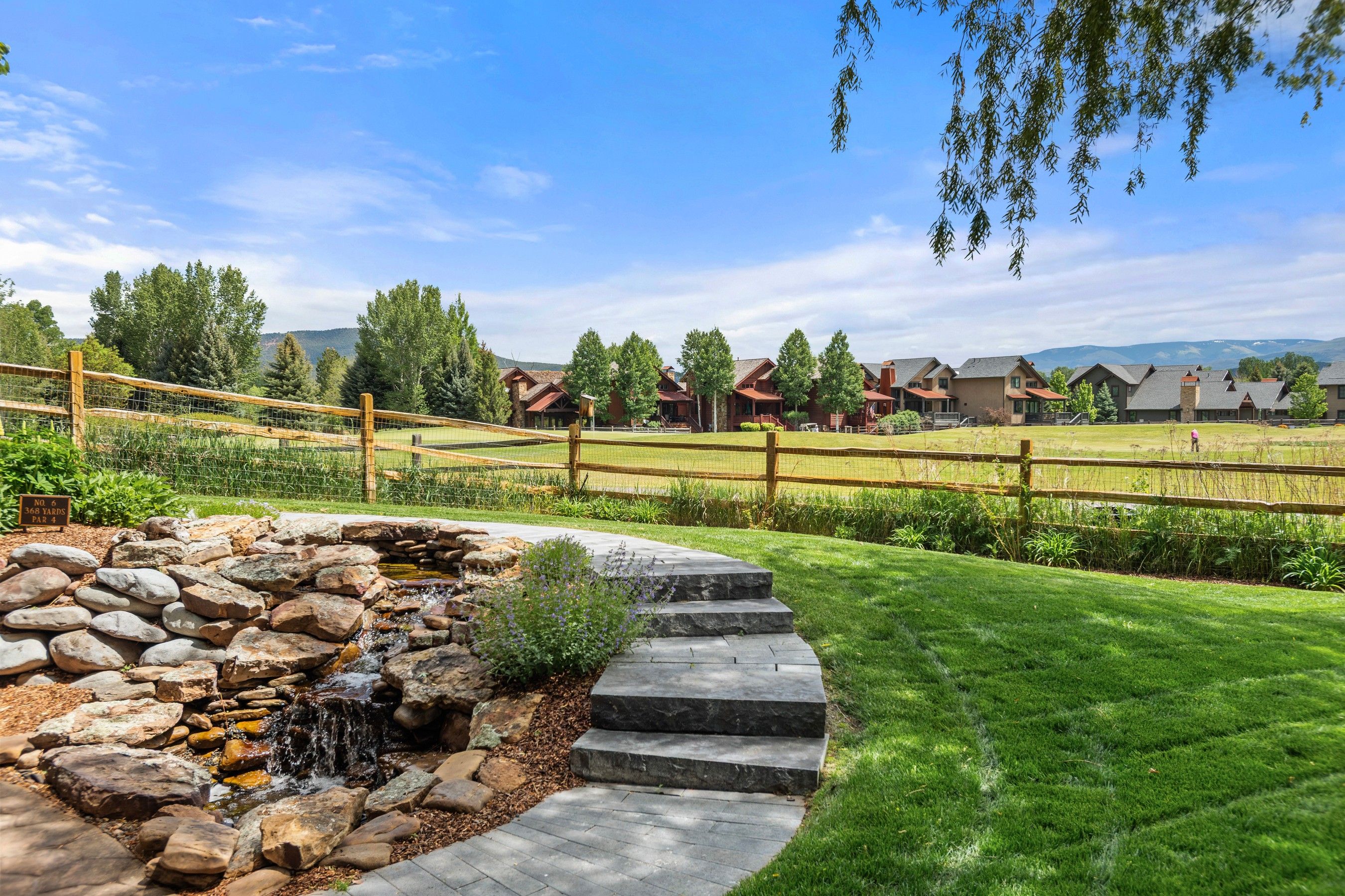  Private Fairway Living in River Valley Ranch - 物件實景