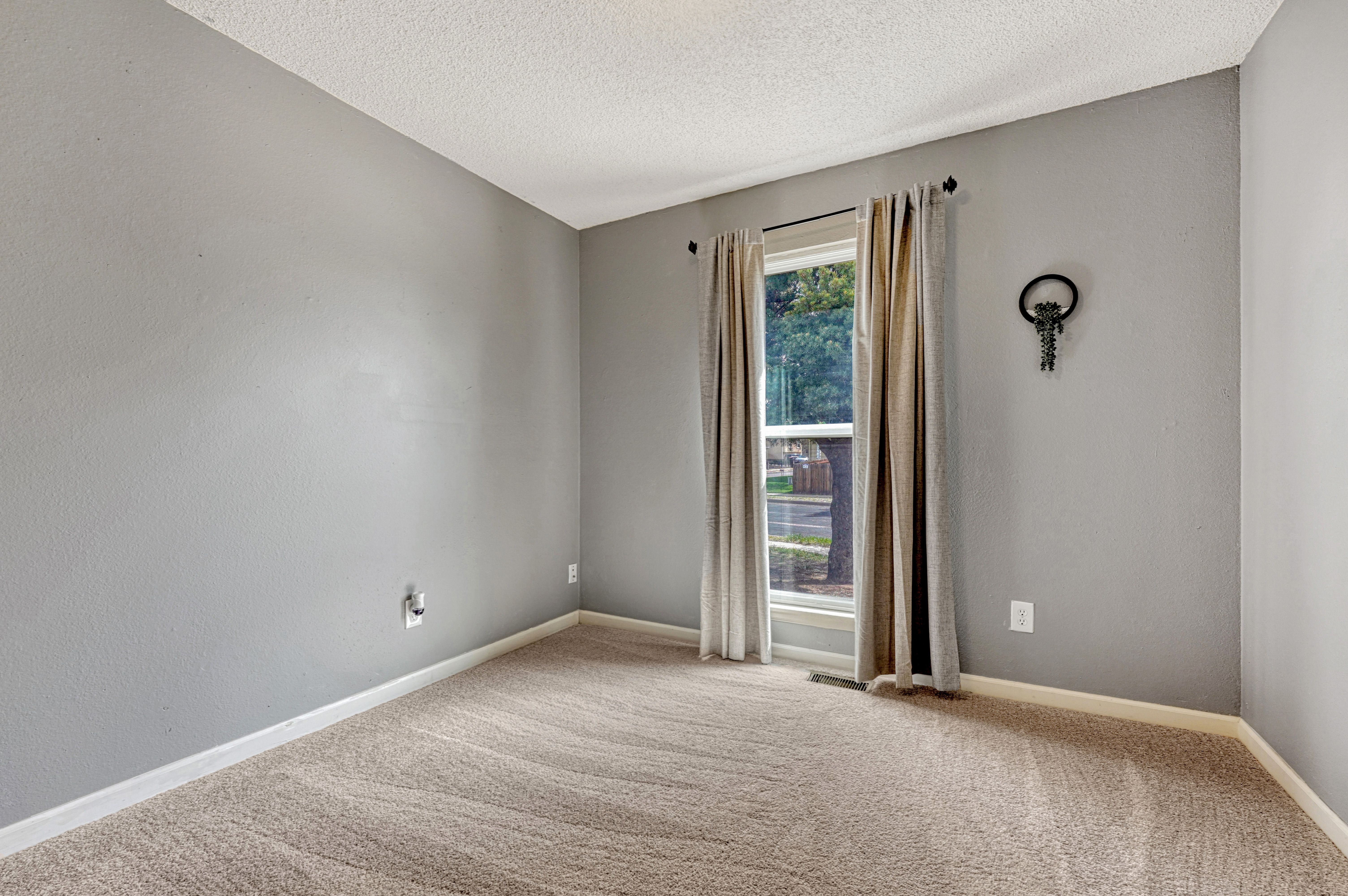  Move-In Ready Ranch Home with 6 Bedrooms in Southburough - 物件實景