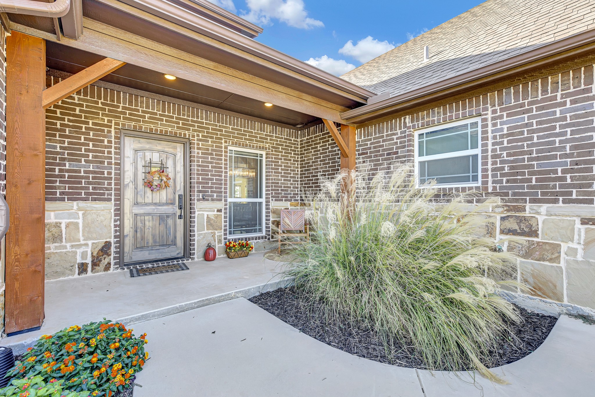 Paradise, Texas, 76073, United States, 3 Bedrooms Bedrooms, ,2 BathroomsBathrooms,Residential,For Sale,1996854