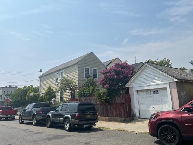 Briarwood, New York, 11435, United States, 3 Bedrooms Bedrooms, ,3 BathroomsBathrooms,Residential,For Sale,1903488