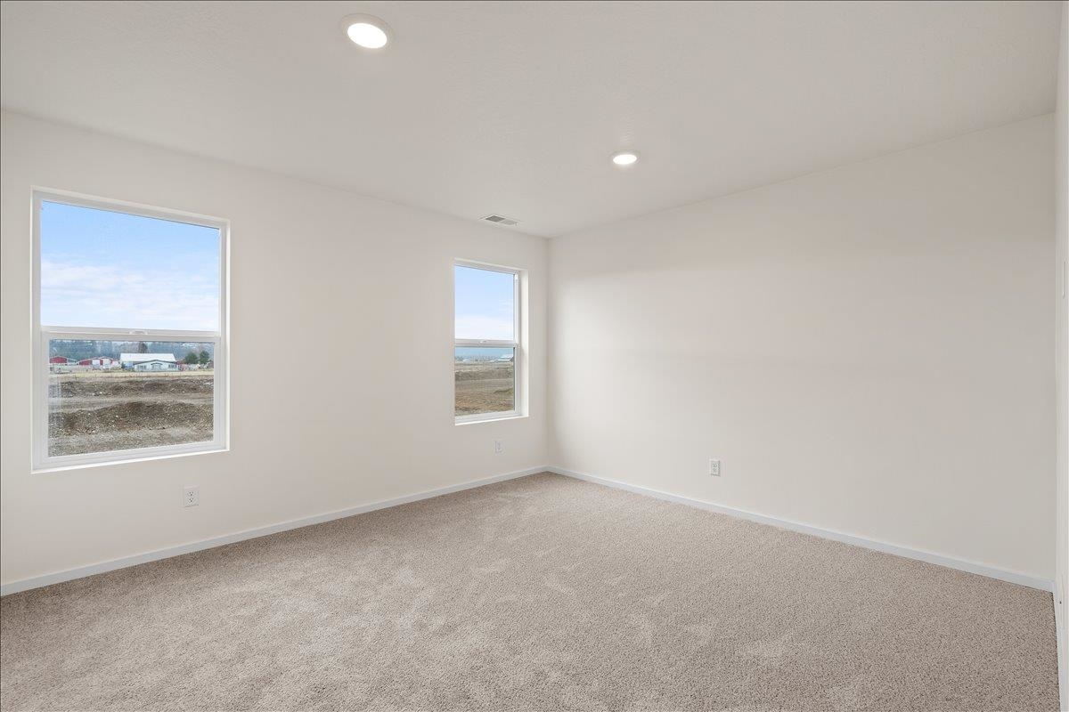 Deer Park, Washington, 99006, United States, 5 Bedrooms Bedrooms, ,2 BathroomsBathrooms,Residential,For Sale,1956687