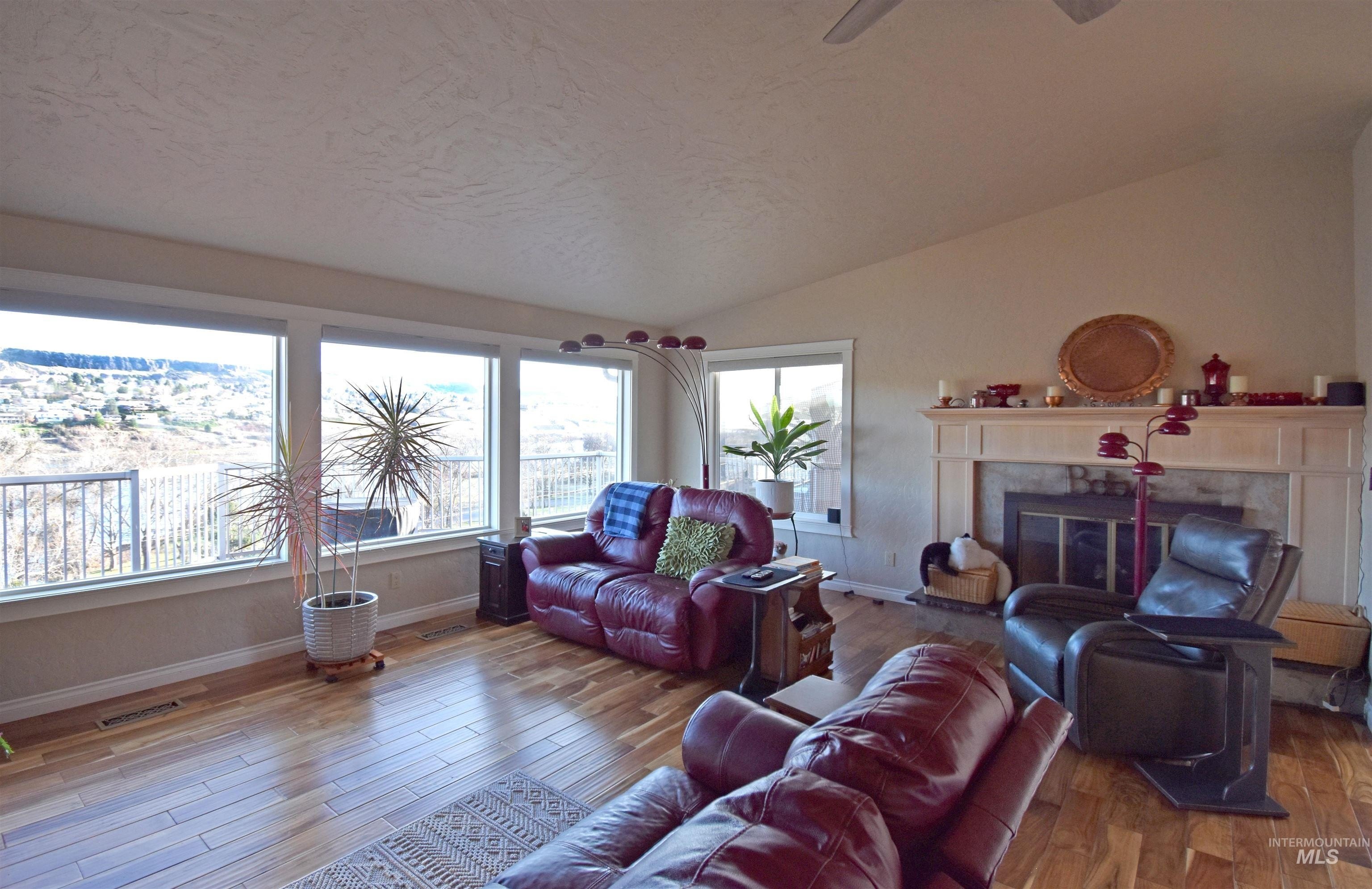 Clarkston, Washington, 99403, United States, 4 Bedrooms Bedrooms, ,2 BathroomsBathrooms,Residential,For Sale,2011343