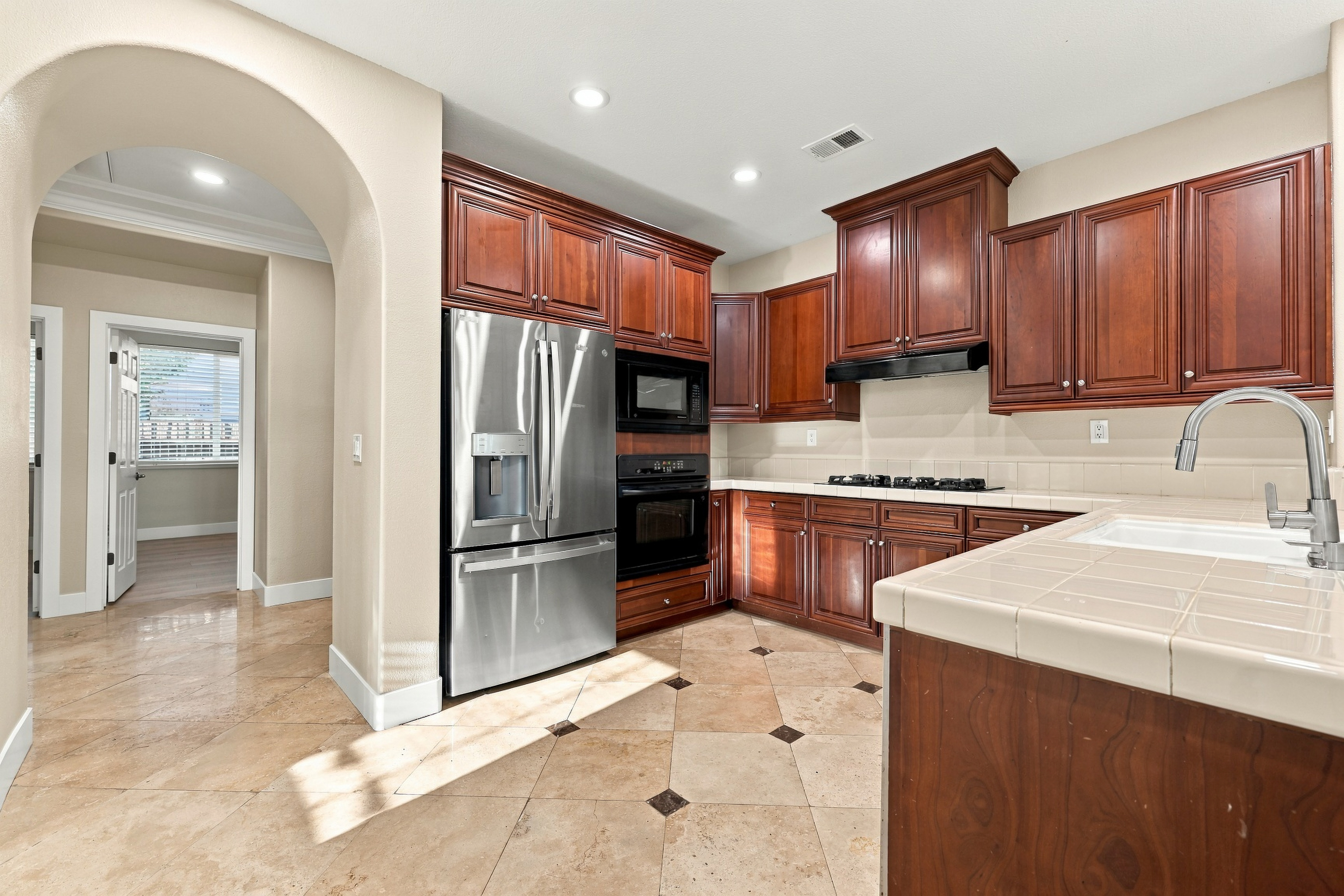  5602 Pop Becker Street, Sacramento, CA 95835 - 物件實景