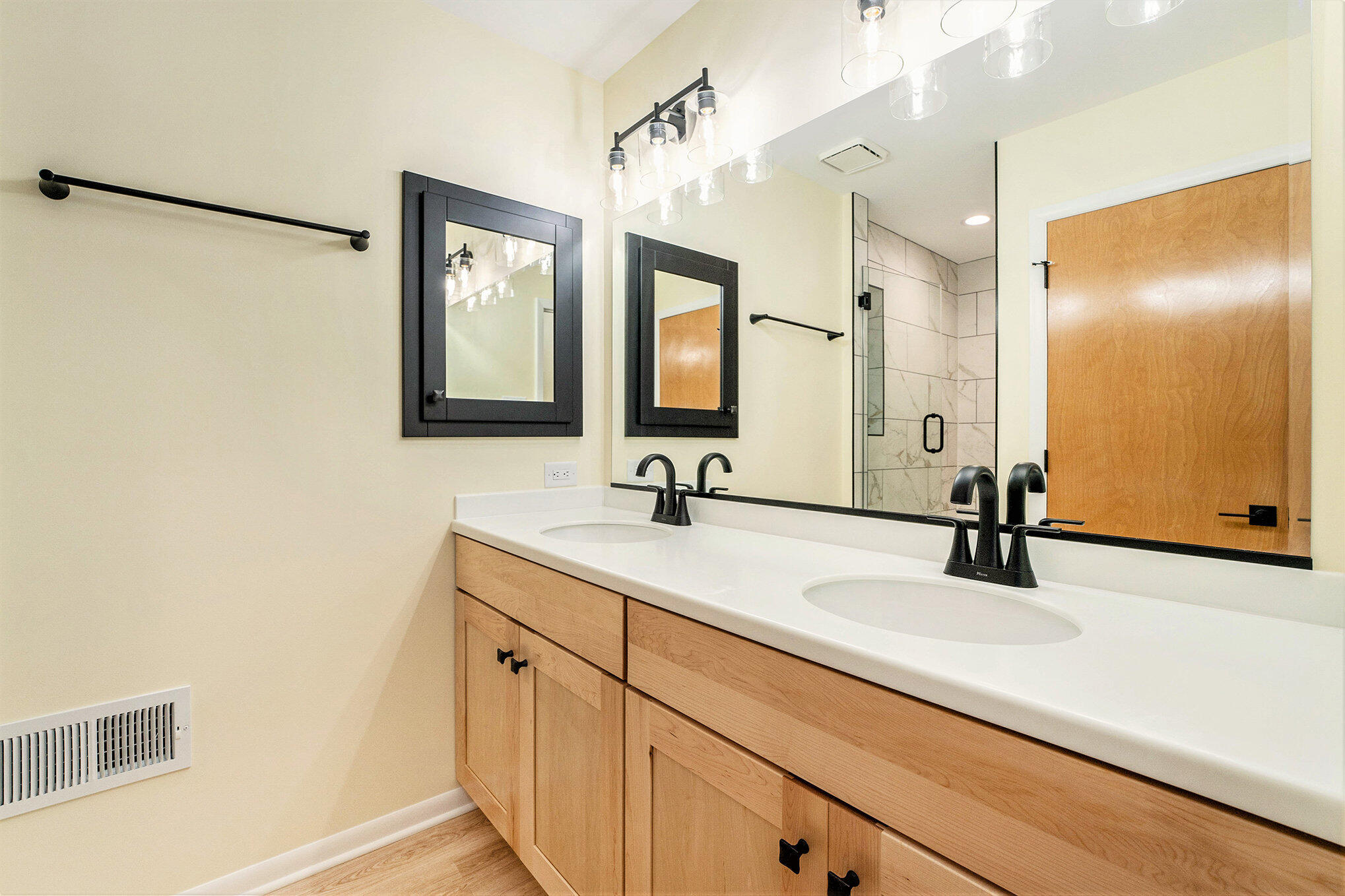 Beverly Shores, Indiana, 46301, United States, 3 Bedrooms Bedrooms, ,3 BathroomsBathrooms,Residential,For Sale,1919424