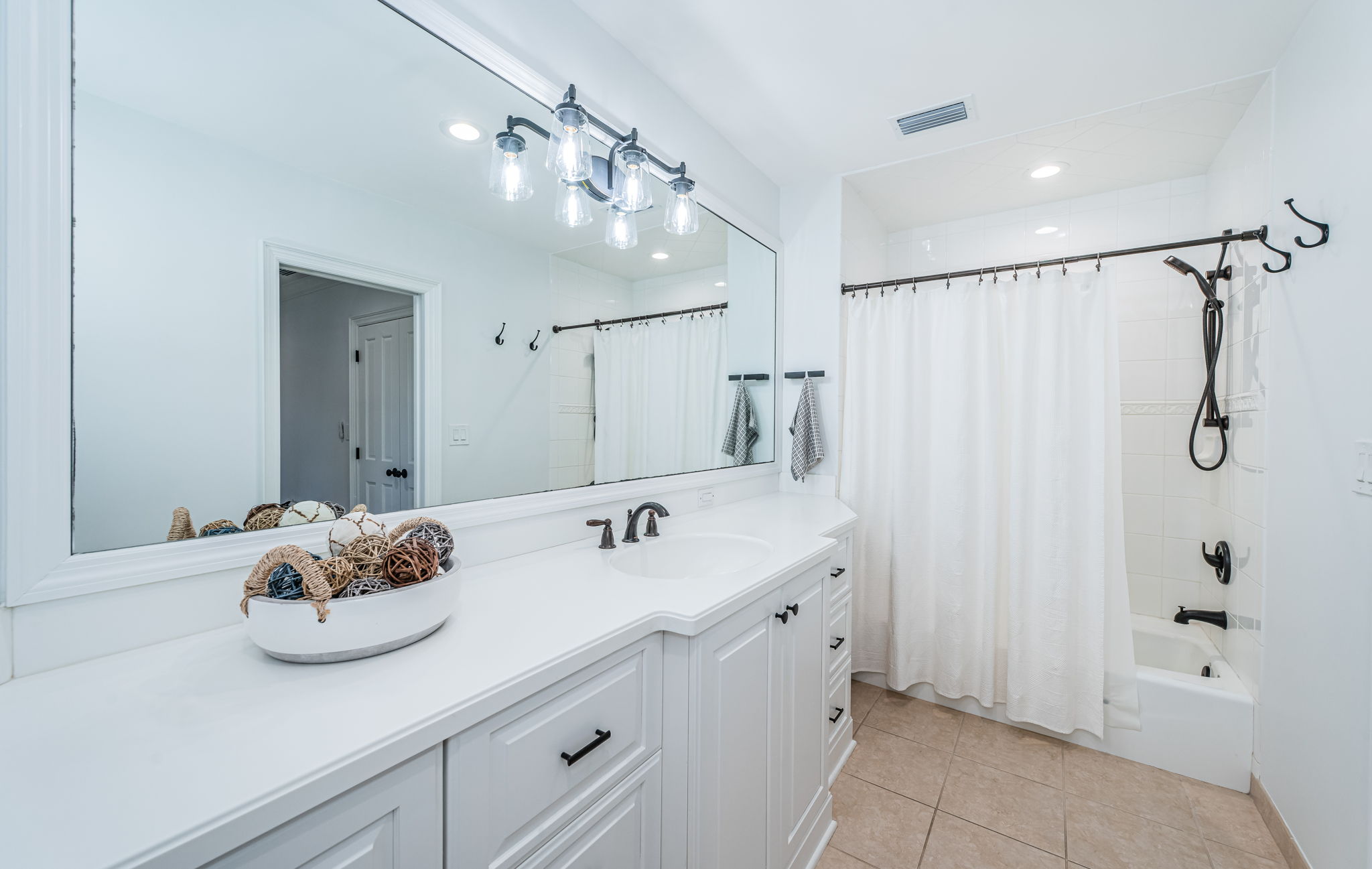 St Petersburg, Florida, 33715, United States, 4 Bedrooms Bedrooms, ,6 BathroomsBathrooms,Residential,For Sale,1978713