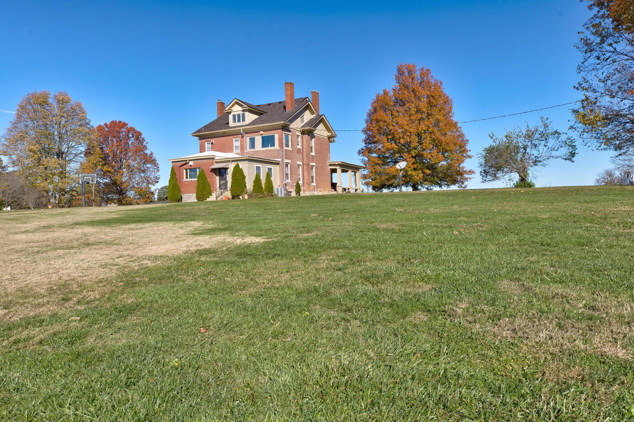 Winchester, Kentucky, 40391, United States, 3 Bedrooms Bedrooms, ,3 BathroomsBathrooms,Residential,For Sale,1992796