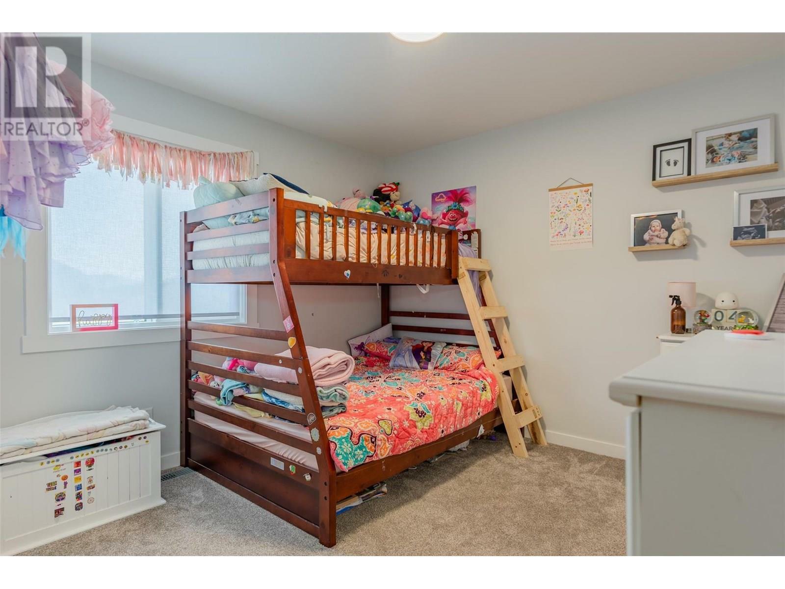CASTLEGAR, British Columbia, V1N 4X8, CA, 6 Bedrooms Bedrooms, ,3 BathroomsBathrooms,Residential,For Sale,1883021