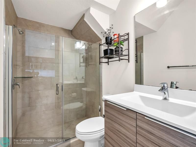 Miami Lakes, Florida, 33018, United States, 3 Bedrooms Bedrooms, ,3 BathroomsBathrooms,Residential,For Sale,1918838