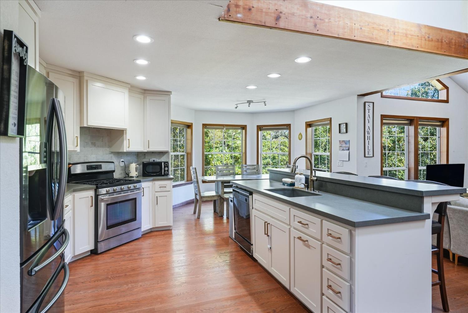 North Fork, California, 93643, United States, 7 Bedrooms Bedrooms, ,5 BathroomsBathrooms,Residential,For Sale,1983890