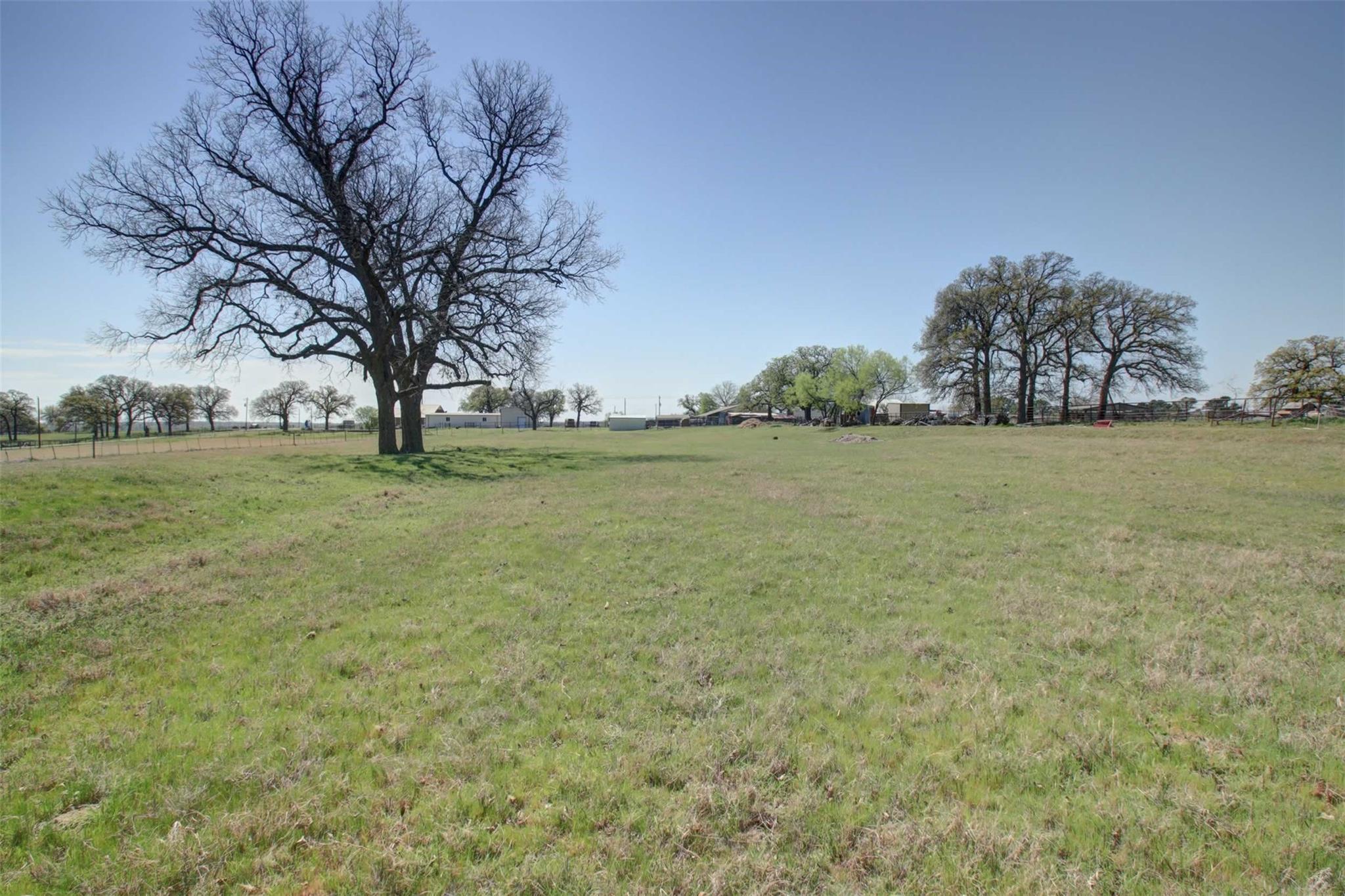 Springtown, Texas, 76082, United States, 3 Bedrooms Bedrooms, ,2 BathroomsBathrooms,Residential,For Sale,2049290