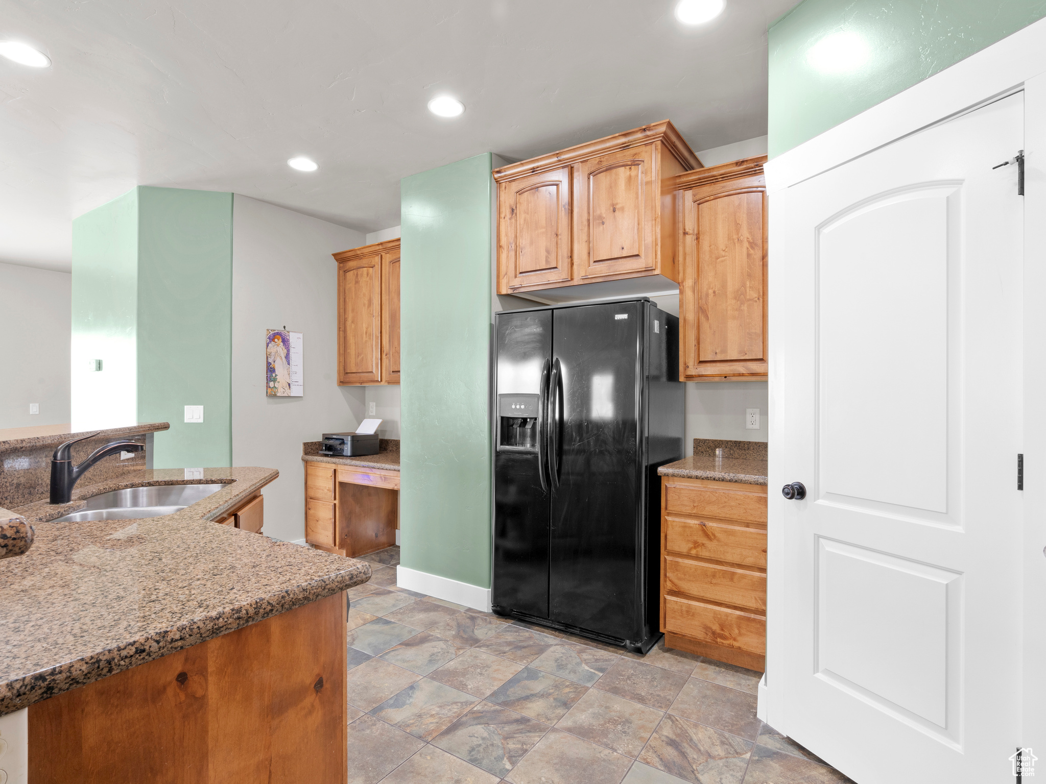 Salt Lake City, Utah, 84117, United States, 3 Bedrooms Bedrooms, ,4 BathroomsBathrooms,Residential,For Sale,1795285