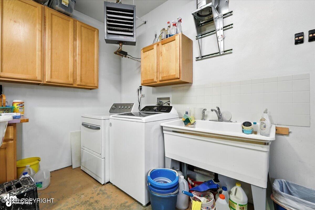 Wasilla, Alaska, 99654, United States, 5 Bedrooms Bedrooms, ,4 BathroomsBathrooms,Residential,For Sale,1974531