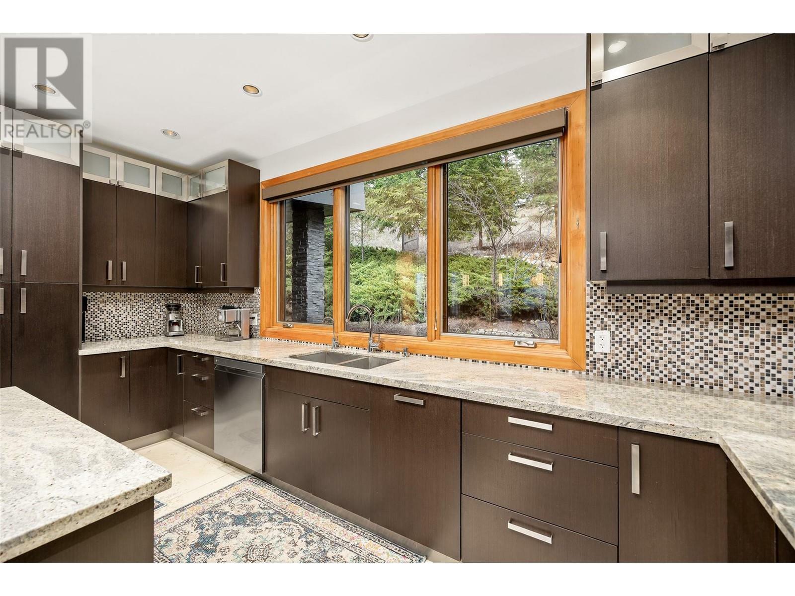 LAKE COUNTRY, British Columbia, V4V 1B3, CA, 5 Bedrooms Bedrooms, ,4 BathroomsBathrooms,Residential,For Sale,1838112