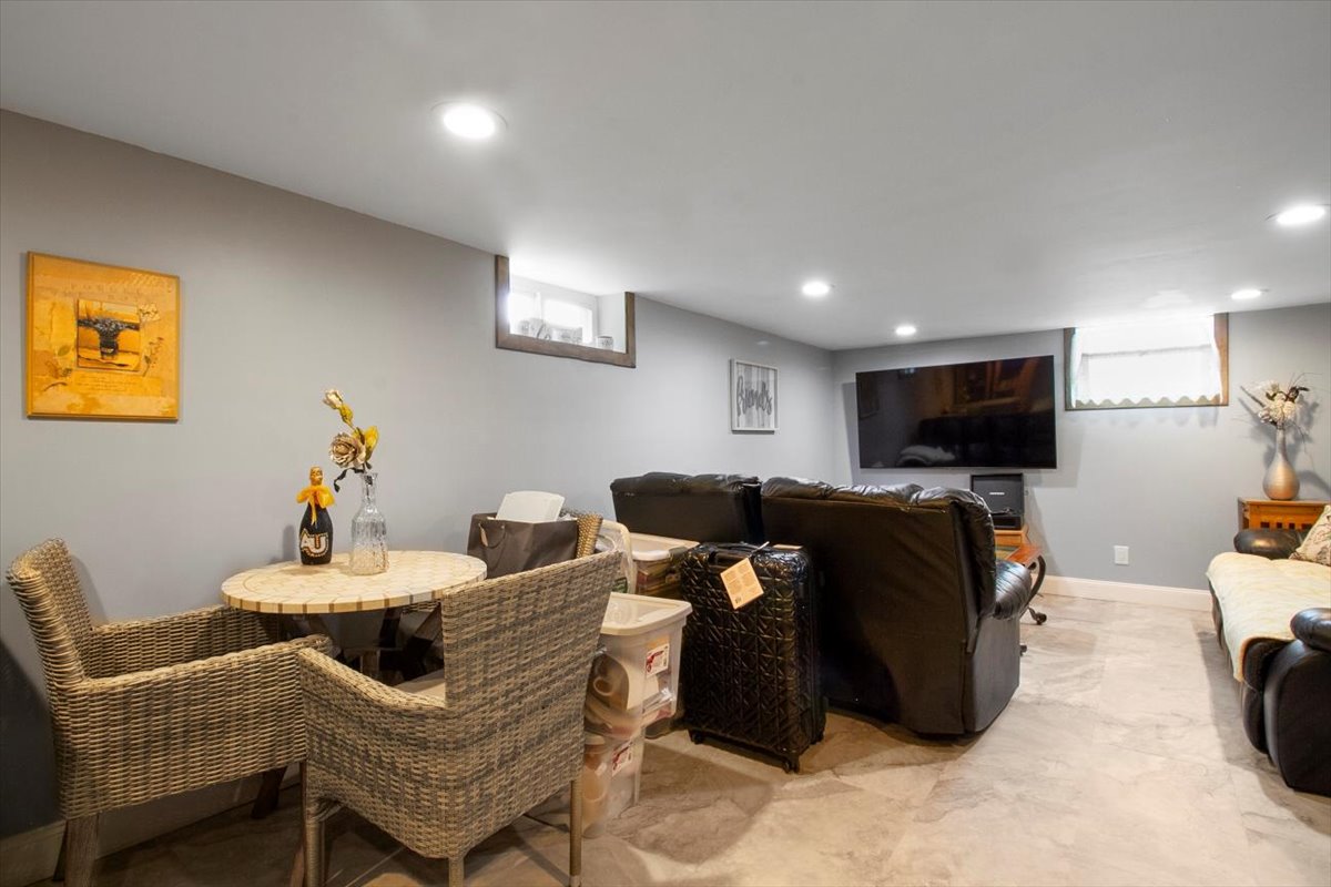 Yorktown Heights, New York, 10598, United States, 3 Bedrooms Bedrooms, ,2 BathroomsBathrooms,Residential,For Sale,1975256