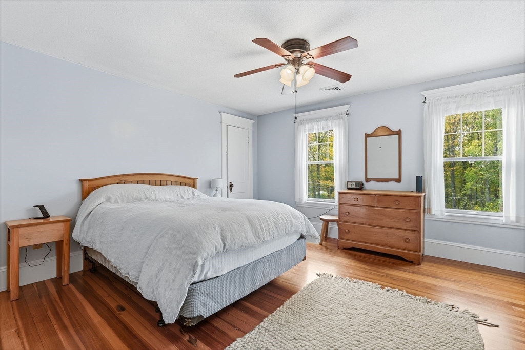 South Hadley, Massachusetts, 01075, United States, 4 Bedrooms Bedrooms, ,2 BathroomsBathrooms,Residential,For Sale,1970886