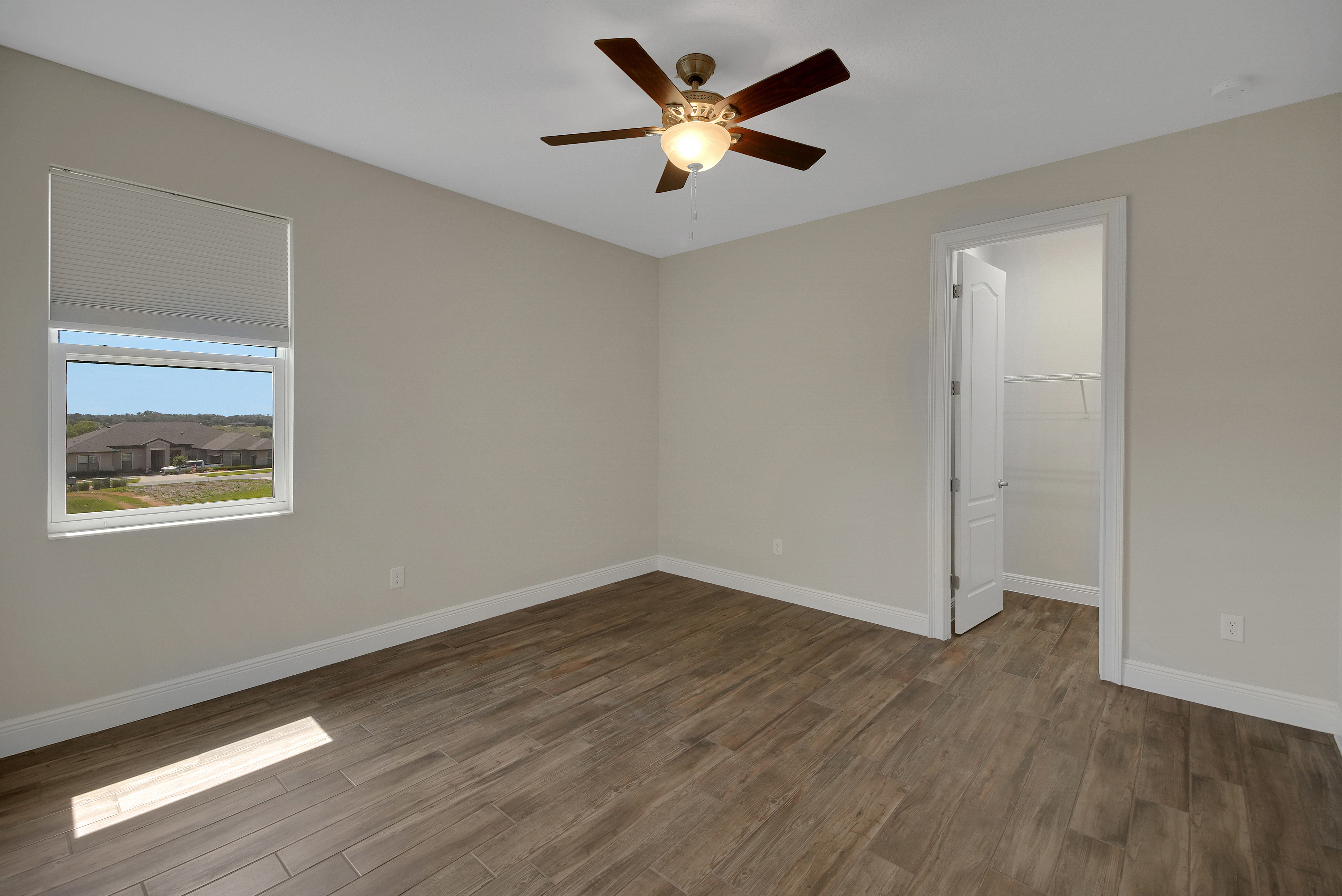 Lady Lake, Florida, 32159, United States, 4 Bedrooms Bedrooms, ,3 BathroomsBathrooms,Residential,For Sale,2001530