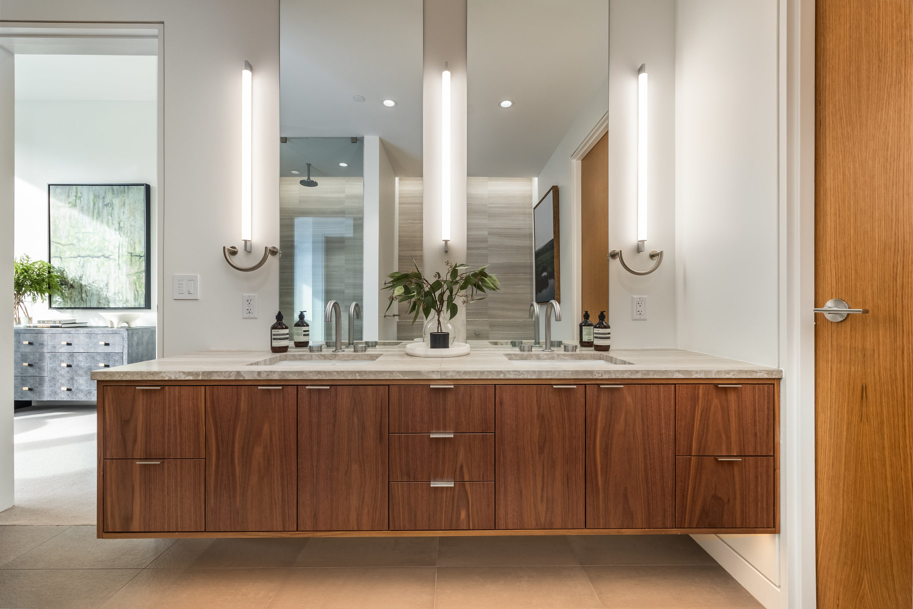  Furnished 5-bedroom Penthouse at Founder