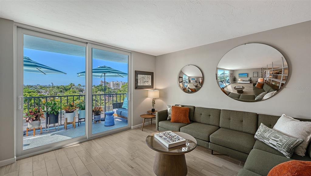 Sarasota, Florida, 34236, United States, 1 Bedroom Bedrooms, ,2 BathroomsBathrooms,Residential,For Sale,1985028