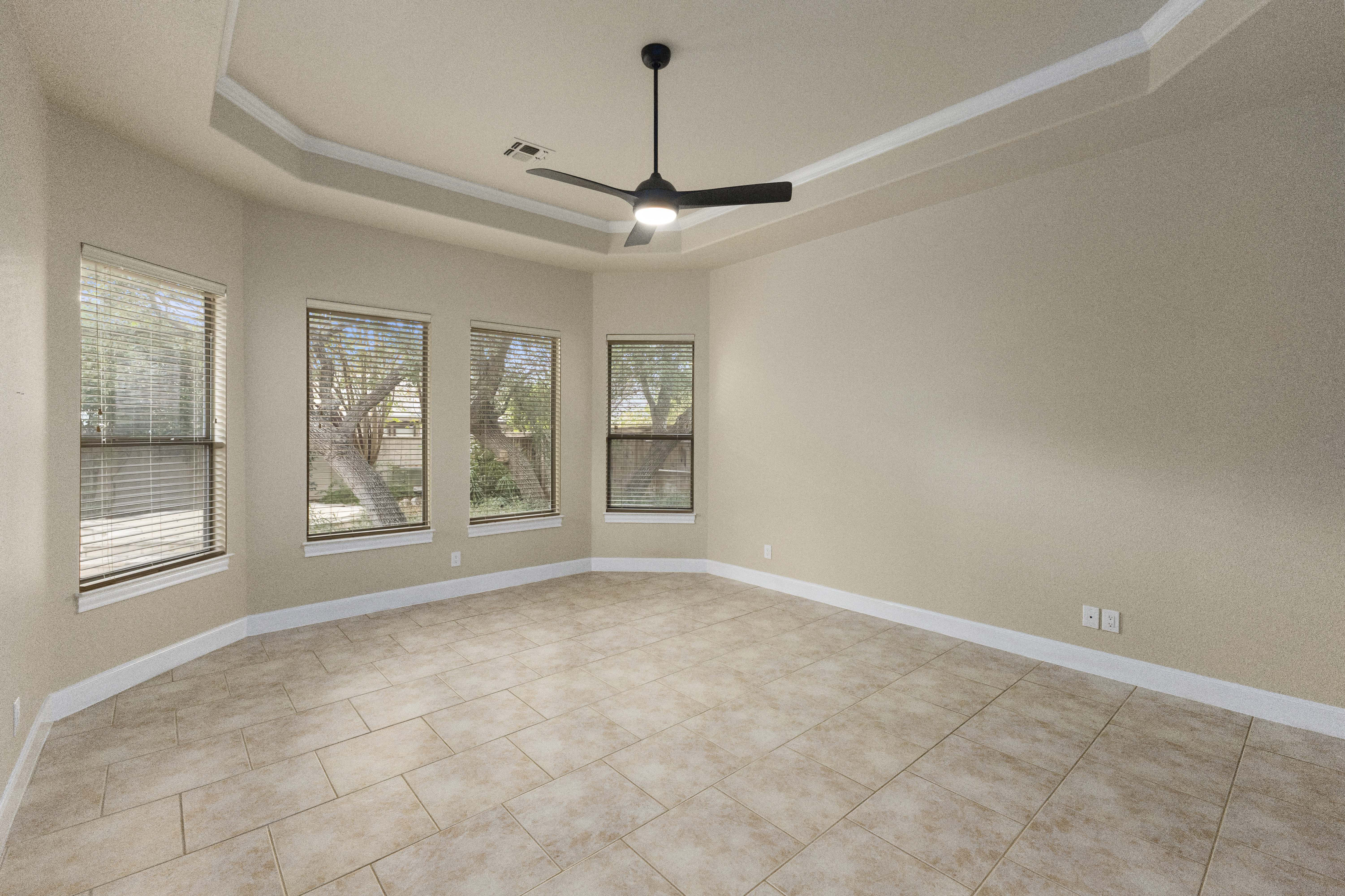  Private 5 Bedroom Oasis with Pool  Heights of Stone Oak - 物件實景