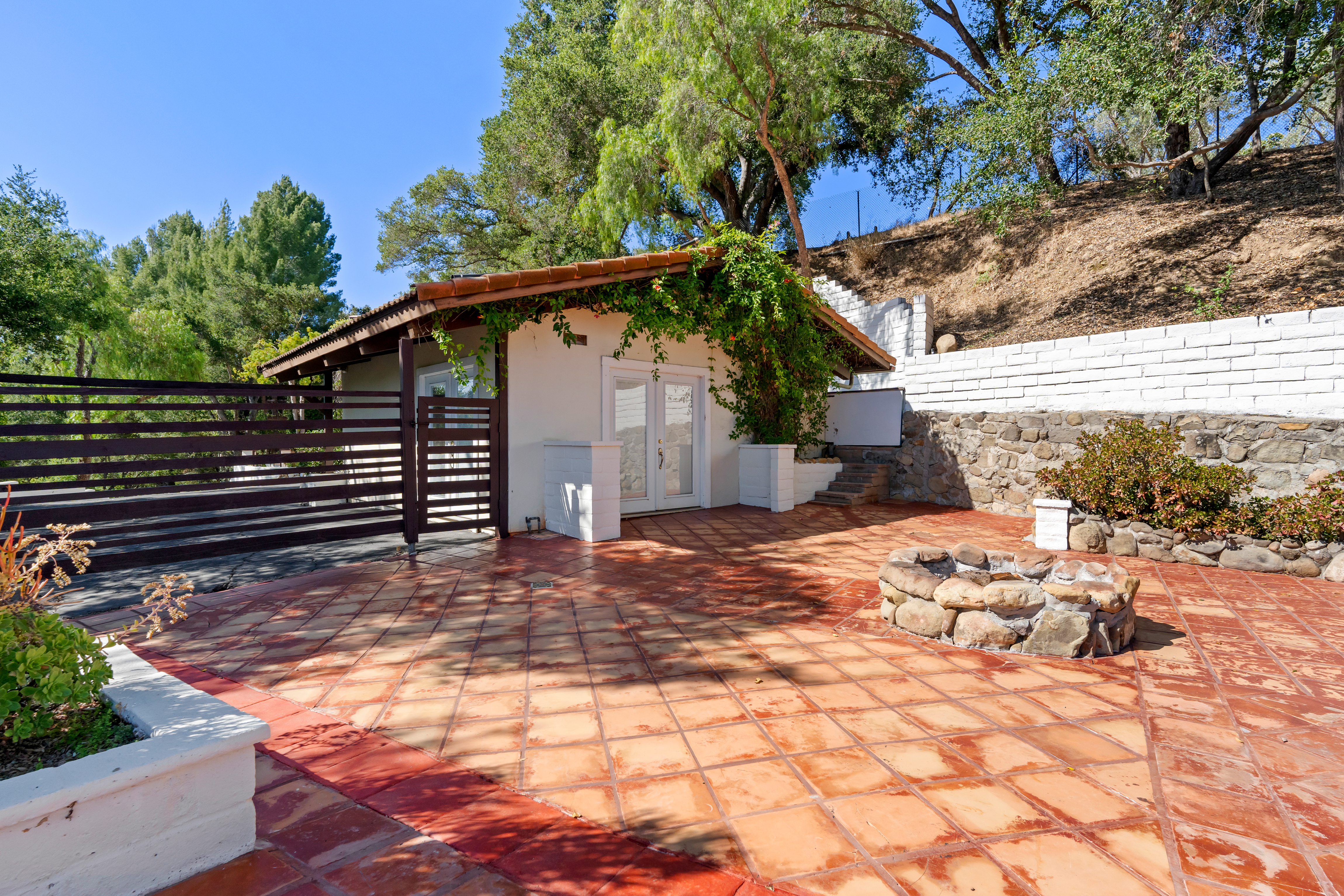  1002 Country Club Drive, Ojai, CA 93023 - 物件實景