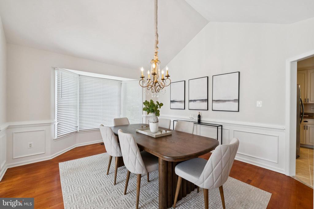 Fairfax Station, Virginia, 22039, United States, 5 Bedrooms Bedrooms, ,4 BathroomsBathrooms,Residential,For Sale,1887245