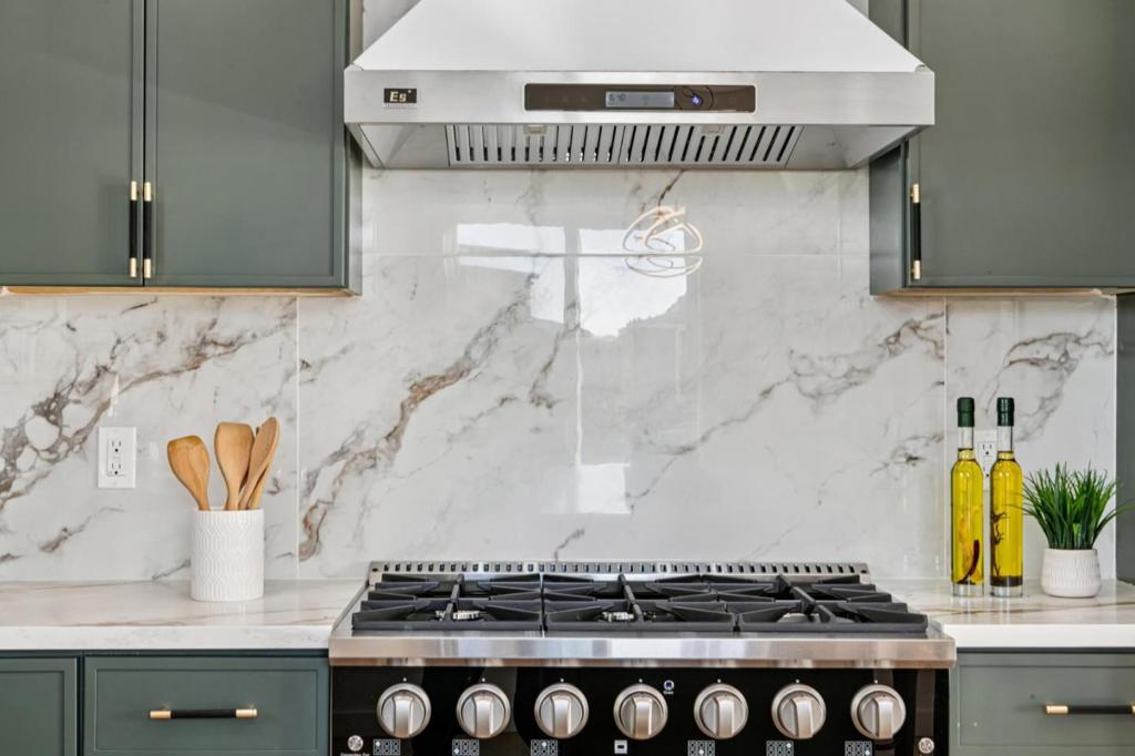 San Francisco, California, 94132, United States, 4 Bedrooms Bedrooms, ,4 BathroomsBathrooms,Residential,For Sale,2008960