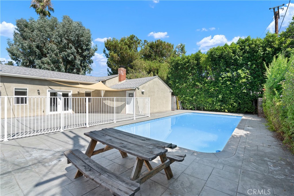 Tarzana, California, 91356, United States, 3 Bedrooms Bedrooms, ,3 BathroomsBathrooms,Residential,For Sale,1918150