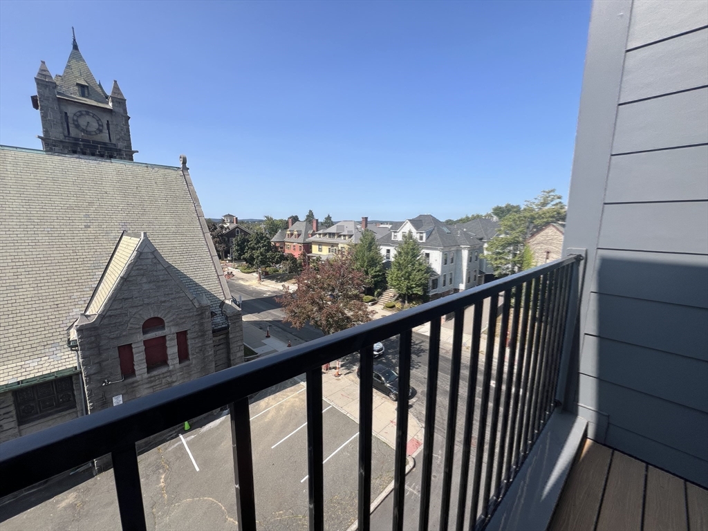 Somerville, Massachusetts, 02143, United States, 2 Bedrooms Bedrooms, ,2 BathroomsBathrooms,Residential,For Sale,1737786
