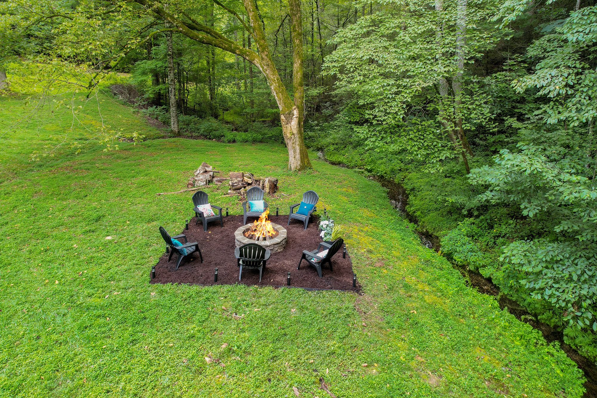 Sevierville, Tennessee, 37862, United States, 3 Bedrooms Bedrooms, ,2 BathroomsBathrooms,Residential,For Sale,1981981