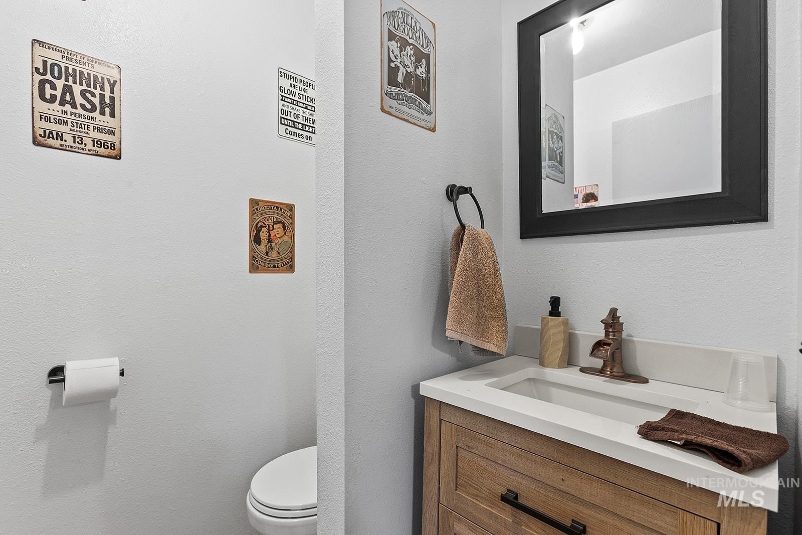 Winchester, Idaho, 83555, United States, 2 Bedrooms Bedrooms, ,2 BathroomsBathrooms,Residential,For Sale,1982672