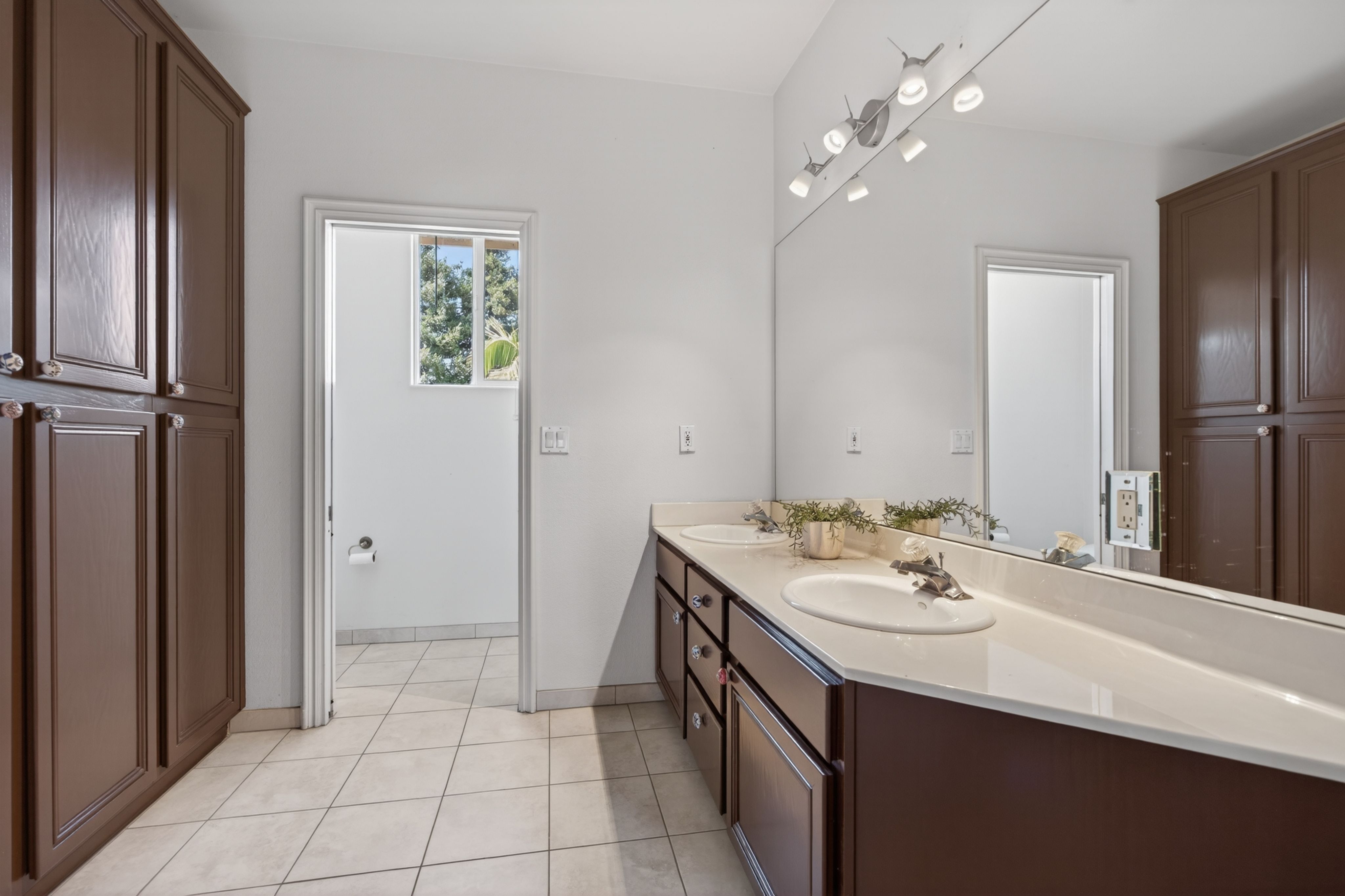  1602 Grace Court, Camarillo, CA 93010 - 物件實景