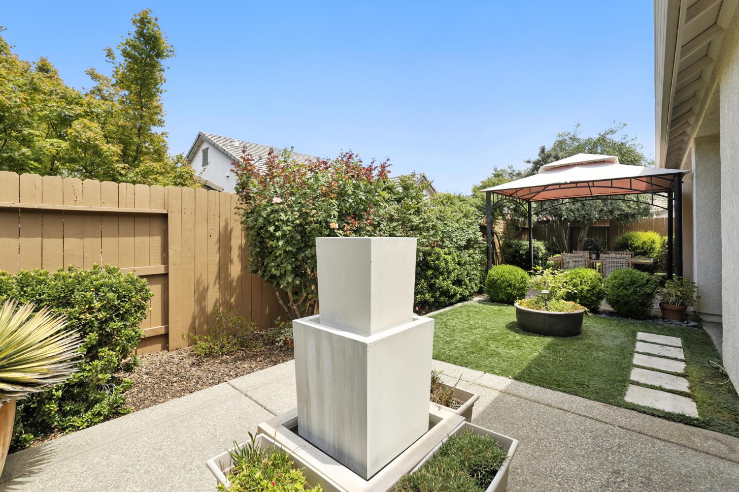 Elk Grove, California, 95757, United States, 2 Bedrooms Bedrooms, ,2 BathroomsBathrooms,Residential,For Sale,1901931