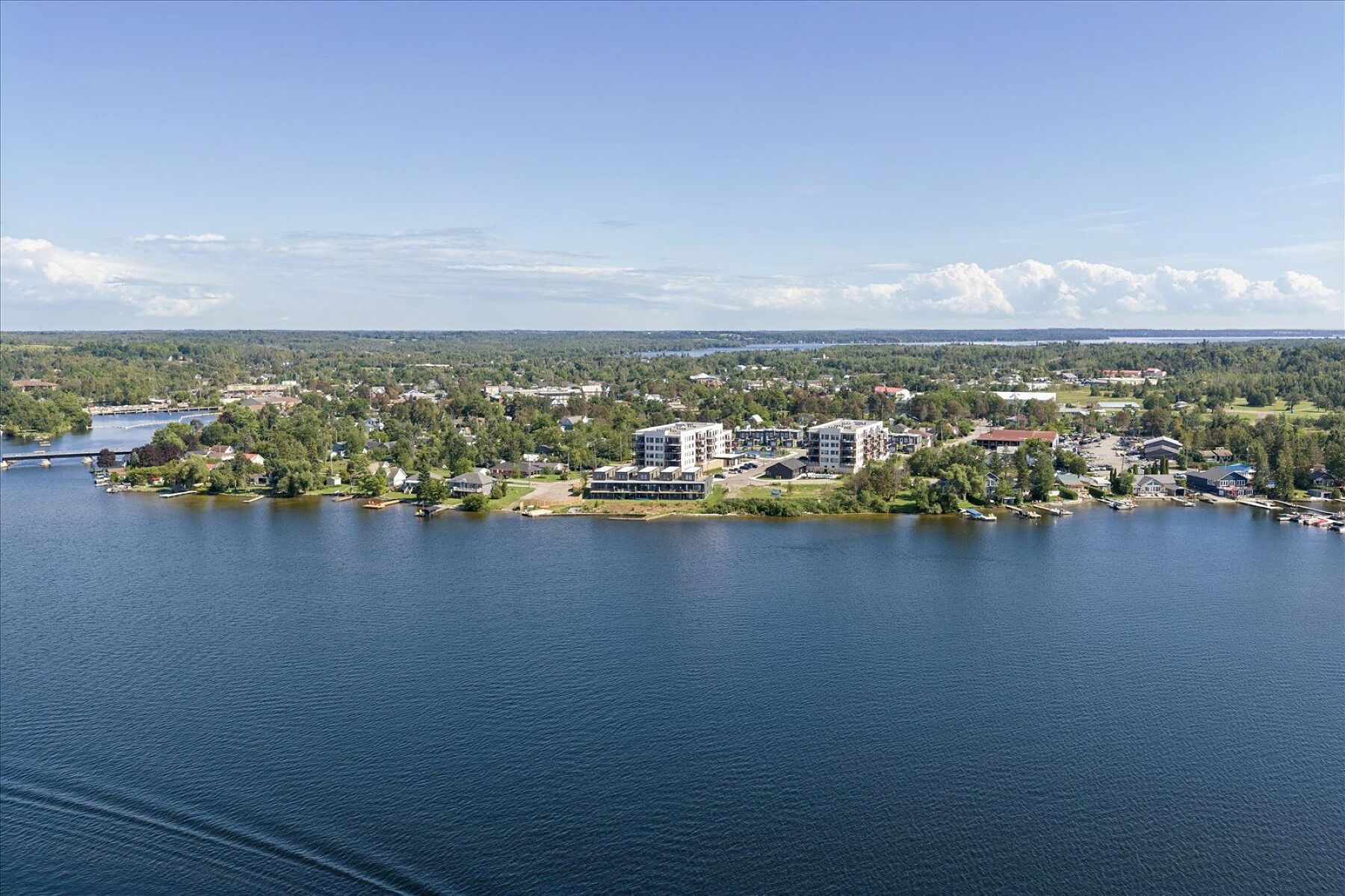  Luxury on Cameron Lake - 物件實景