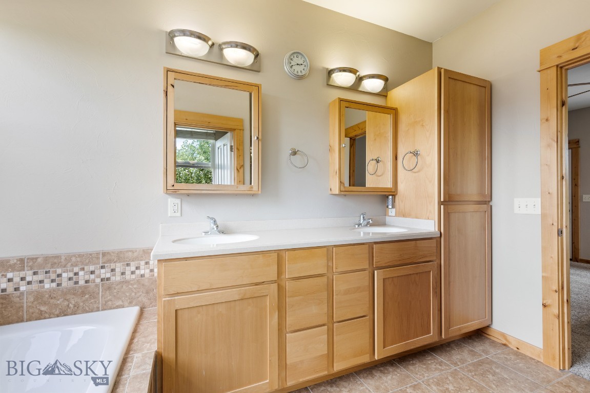 Bozeman, Montana, 59718, United States, 4 Bedrooms Bedrooms, ,2 BathroomsBathrooms,Residential,For Sale,1867489