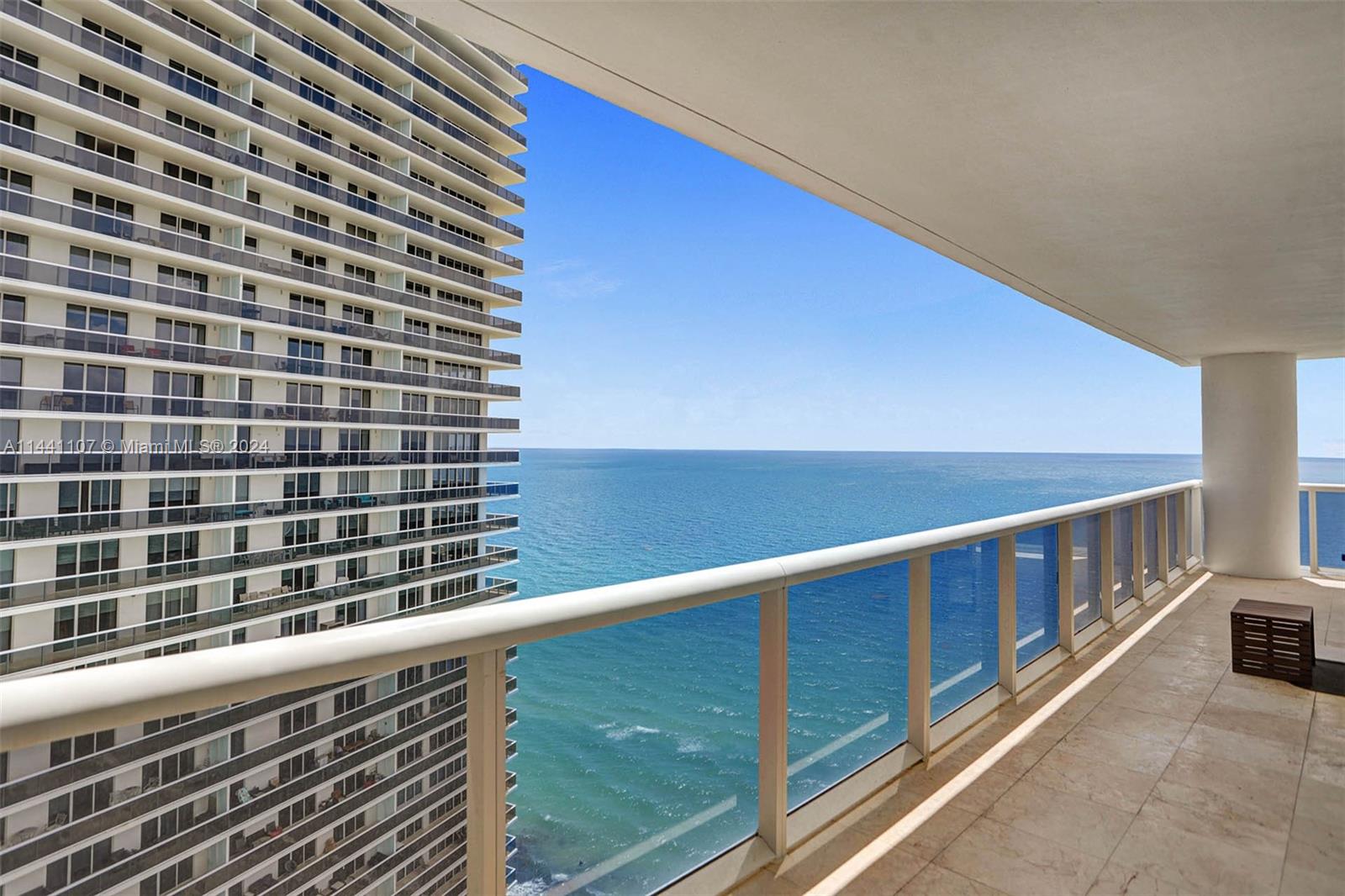 Hallandale Beach, Florida, 33009, United States, 3 Bedrooms Bedrooms, ,4 BathroomsBathrooms,Residential,For Sale,2001836